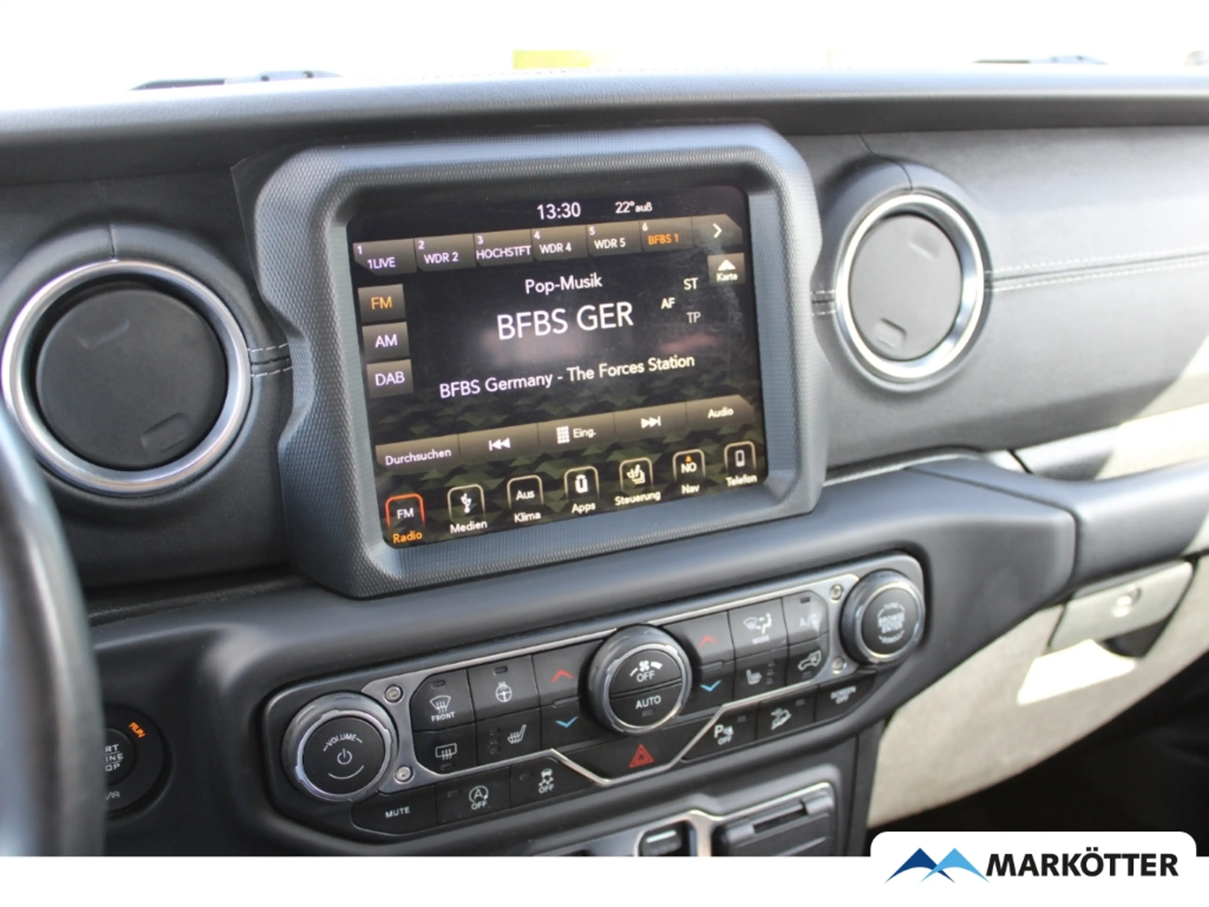 Jeep Wrangler Unlimited Sahara 2.2 AHK/BLIS/SHZ/CAM — photo 15