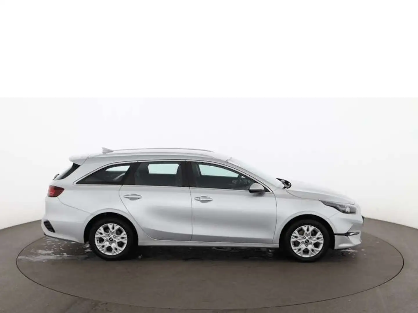 Kia Ceed SW / cee'd SW Ceed SW 1.6 CRDi Silber NAVI R-CAM ASSIST TEMP Silber - 2