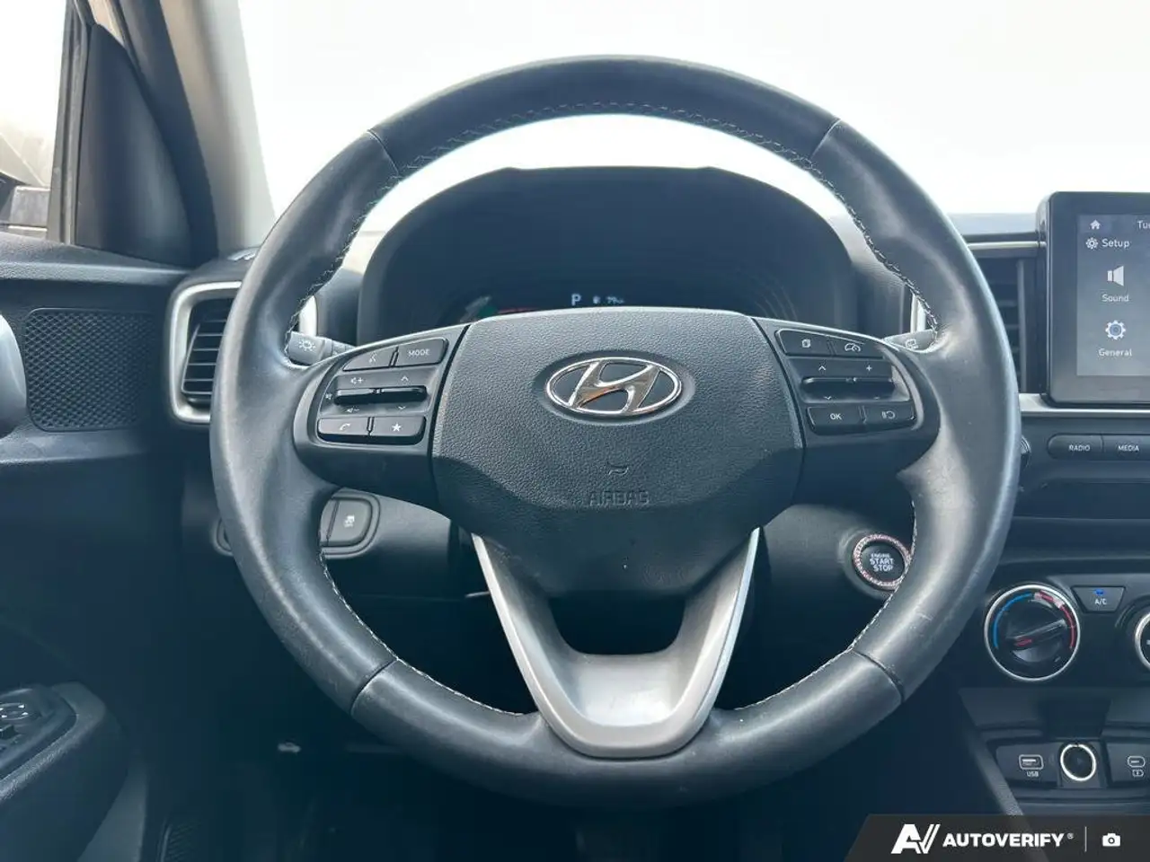 Hyundai Venue снимка Hyundai Venue