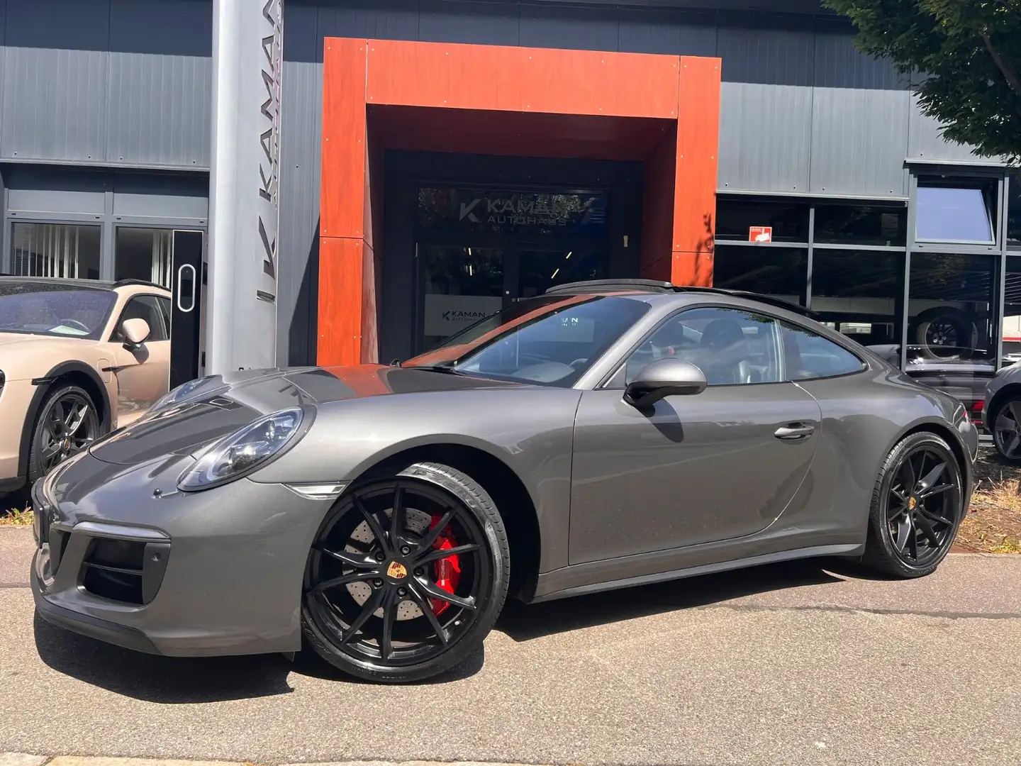 Porsche 911 Carrera 4 GTS #SCHIEBEDACH! BOSE! 18WEGE! Grau - 1