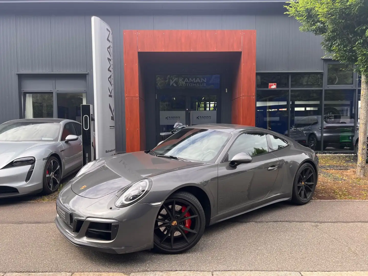 Porsche 911 Carrera 4 GTS #SCHIEBEDACH! BOSE! 18WEGE! Grijs - 1