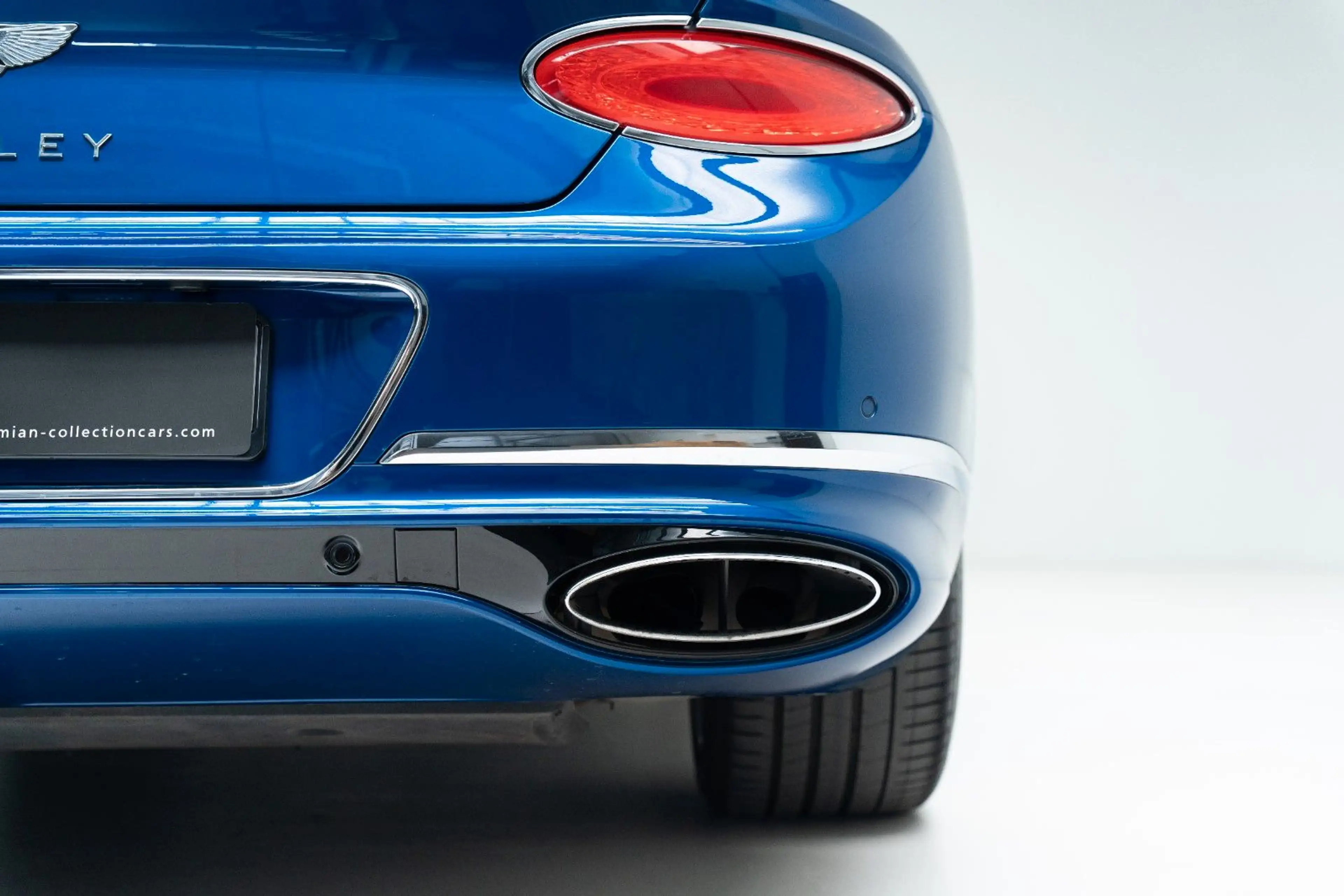 Bentley Continental GT 6.0 W12 — photo 13