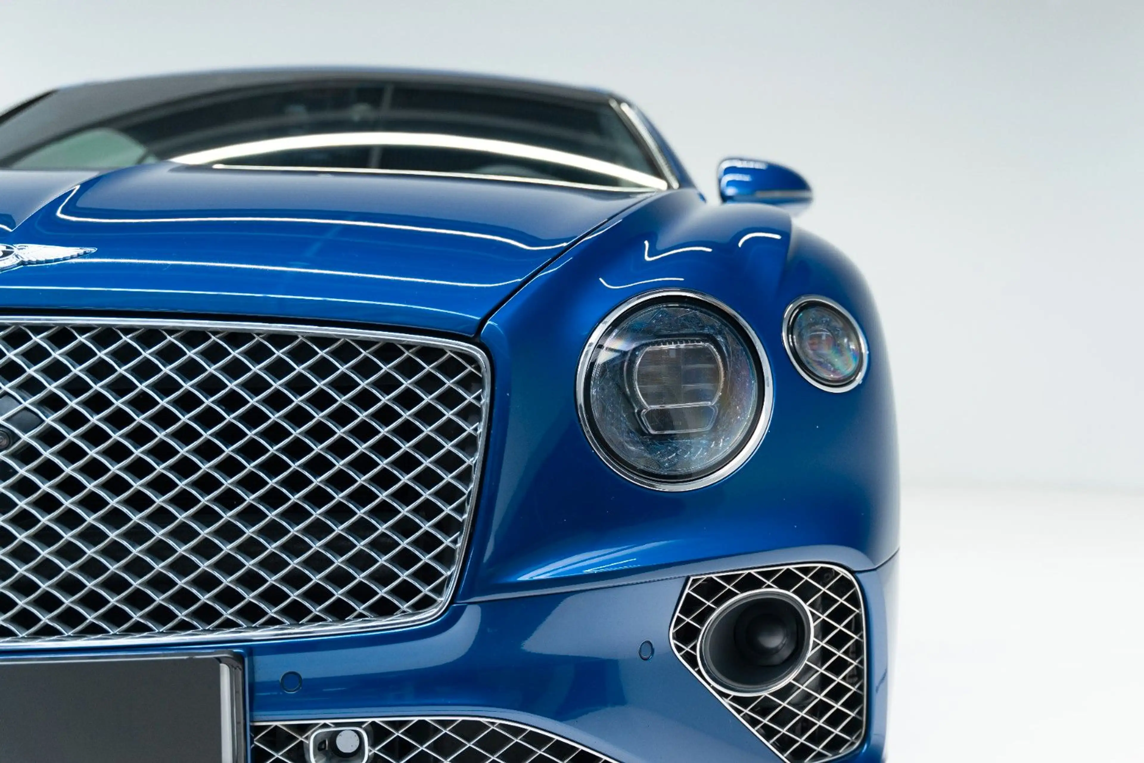 Bentley Continental GT 6.0 W12 — photo 10