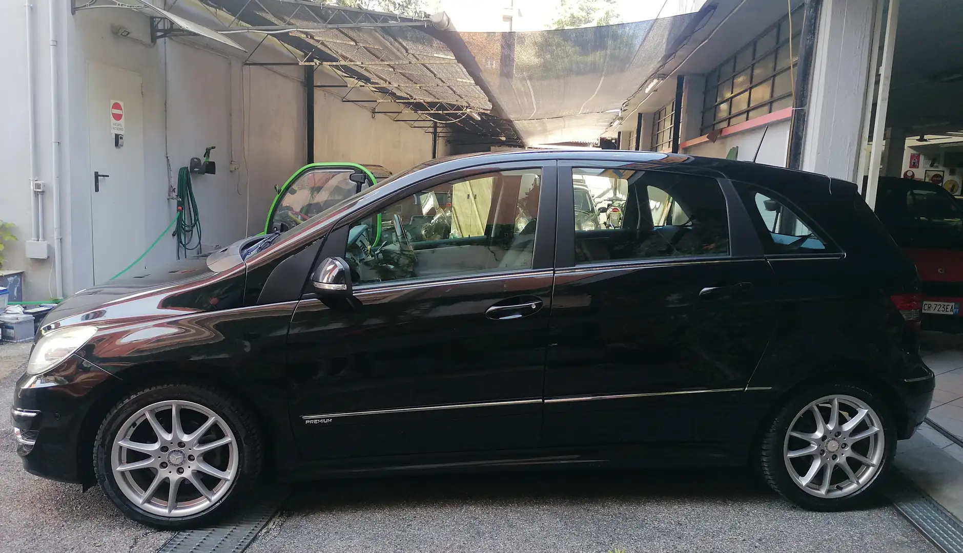 Mercedes-Benz B 180 AUTOMATICA  Premium euro 5 IVA ESPOSTA Nero - 2