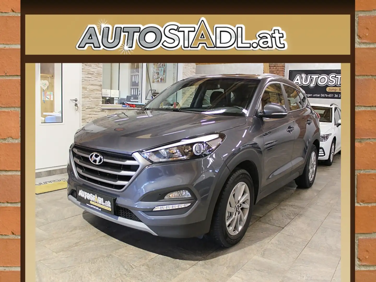 Hyundai TUCSON Tucson 1,6 T-GDI 4WD Premium/NAVI-SITZHZG.-ALU-... Grau - 1
