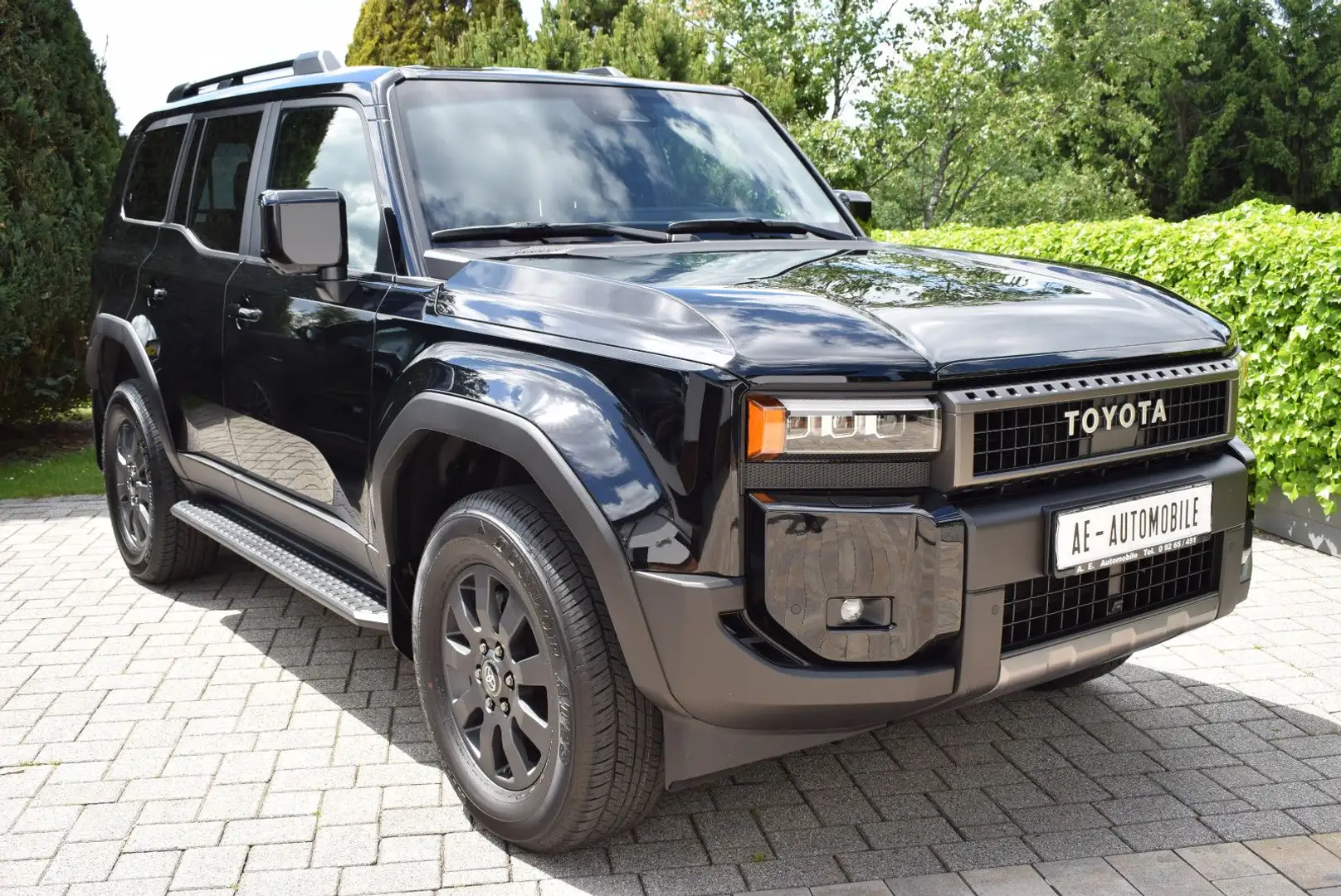 Toyota Land Cruiser EXECUTIVE / AHK ABNEHMBAR Schwarz - 1