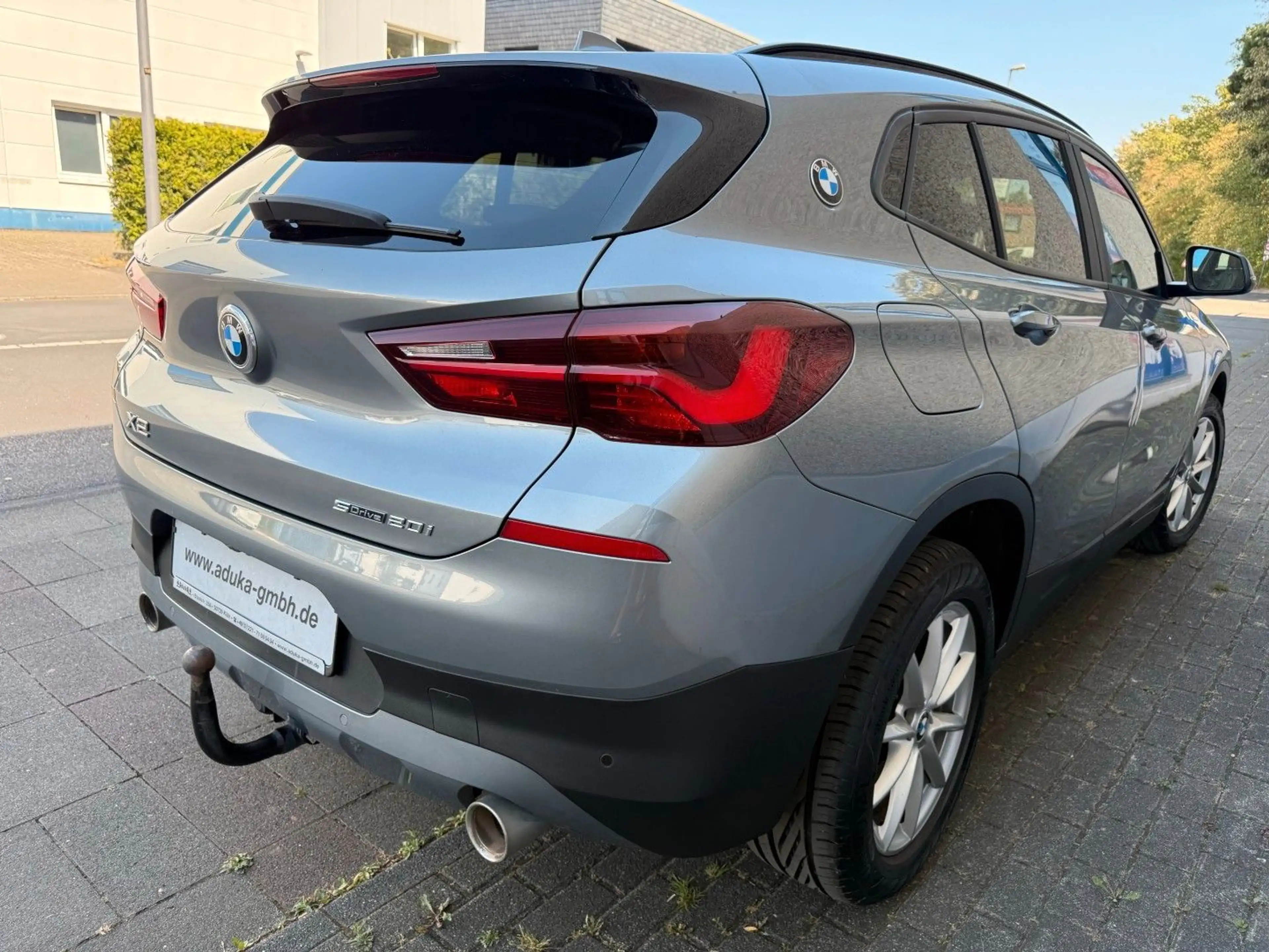 BMW X2 sDrive20i DCT Panorama AHK CarPlay LED Kamera — photo 6