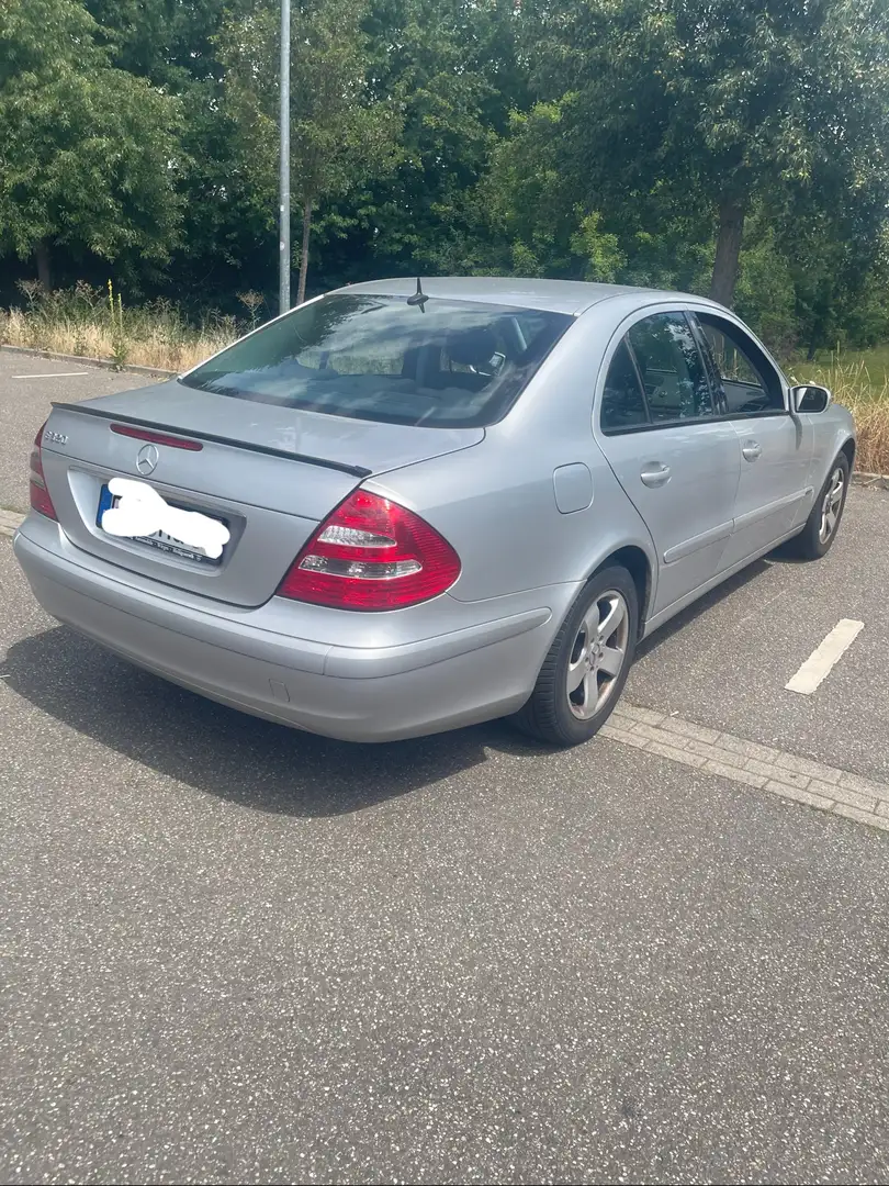 Mercedes-Benz E 320 - 2