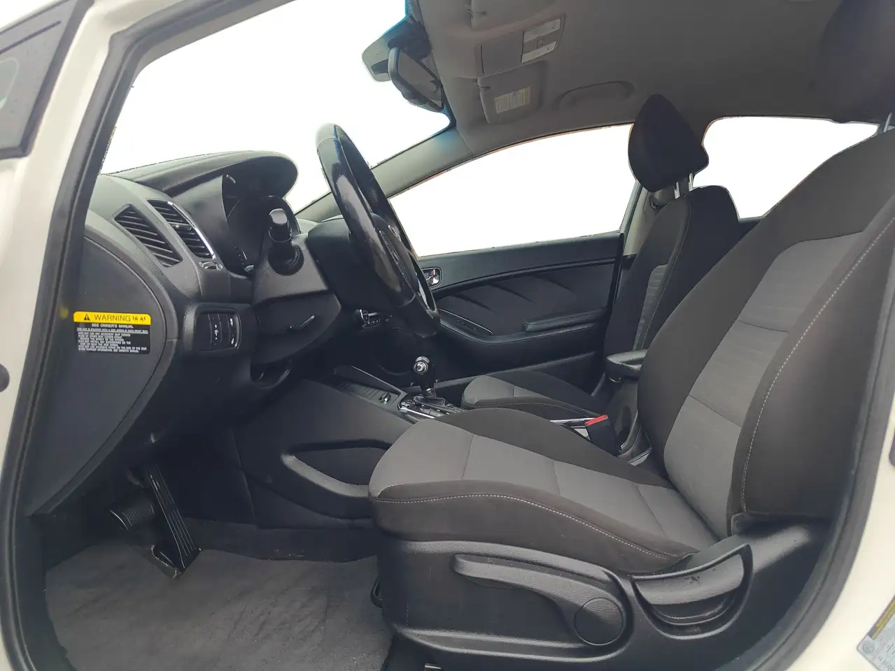 Kia Forte снимка Kia Forte