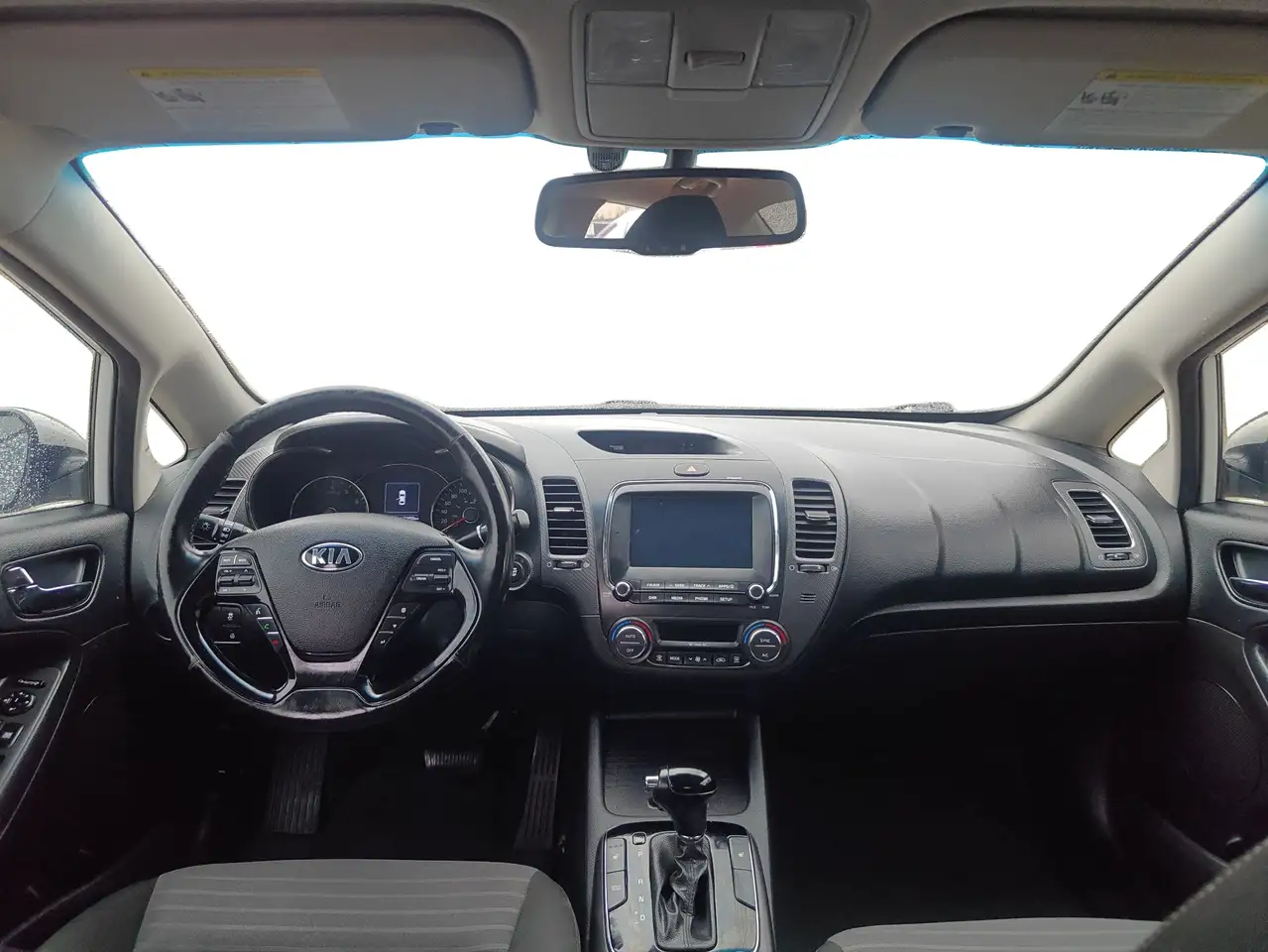 Kia Forte снимка Kia Forte