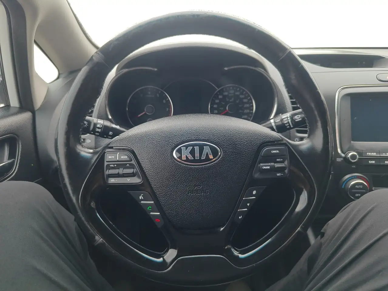 Kia Forte снимка Kia Forte