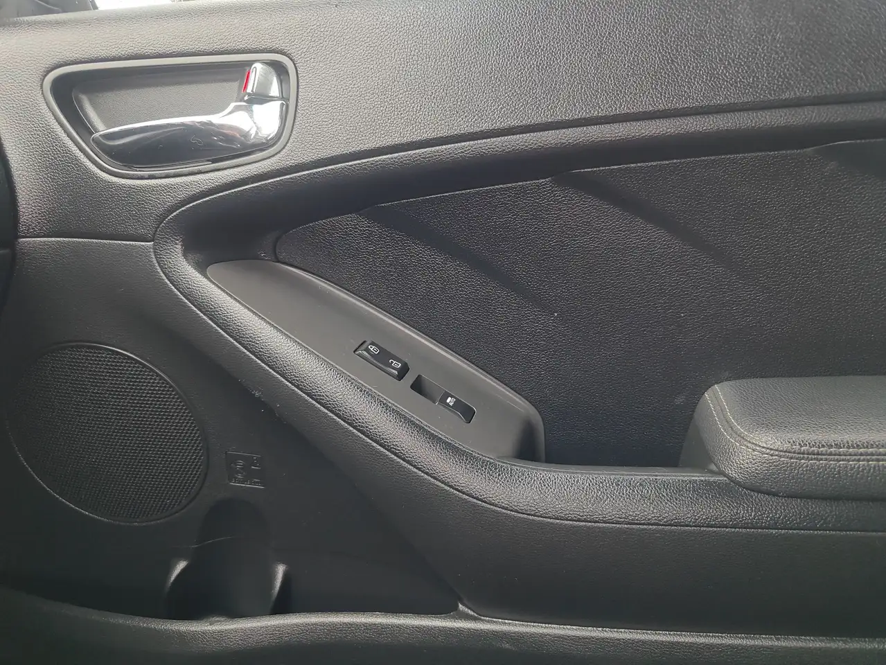 Kia Forte снимка Kia Forte
