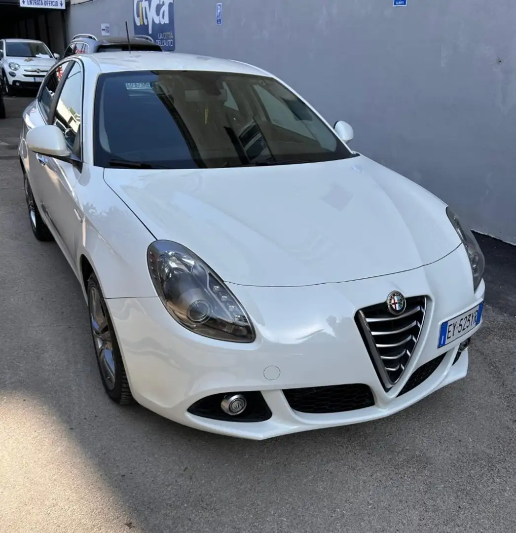 Alfa Romeo Giulietta 1.4 Turbo 120 CV GPL Distinctive Bianco - 2