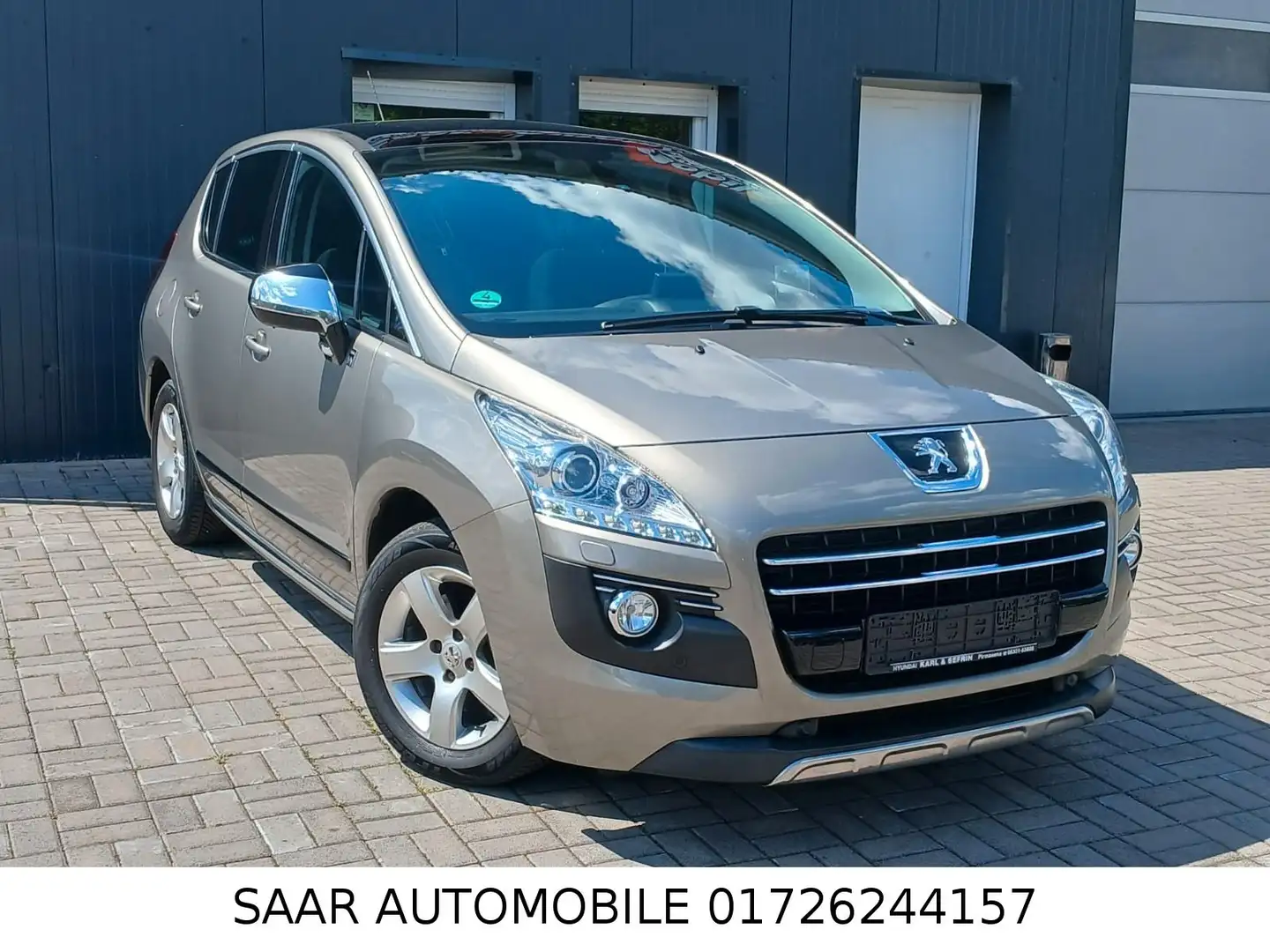 Peugeot 3008 2.0HDI Hybrid4/KLIMAAUTO/NAVI/PANORAMA Grau - 1