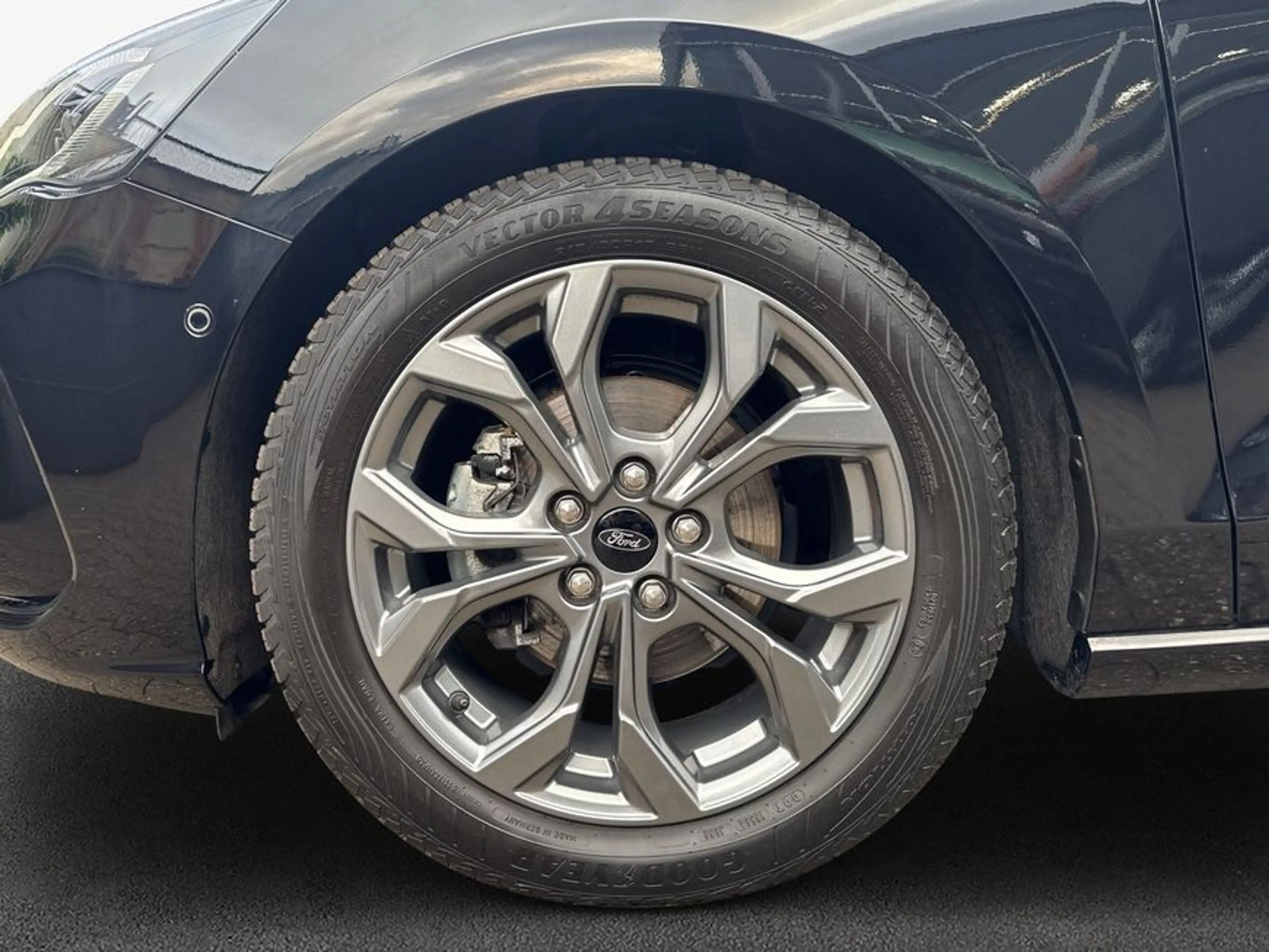 Ford Focus Turnier 1.5 EcoBlue Start-Stopp-System Aut. — photo 6