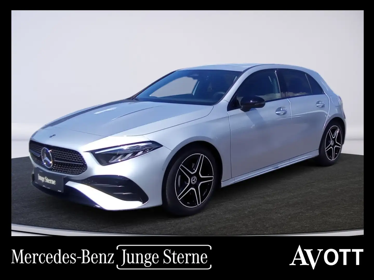 Mercedes-Benz A 180 d AMG Line Night Edition Silber - 1