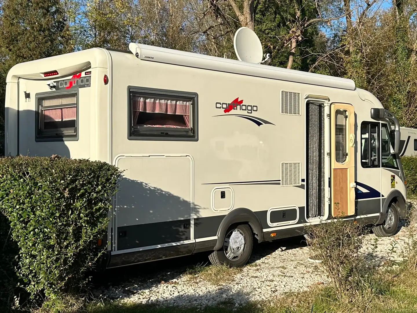 Caravans-Wohnm Carthago CHIC I 47, Vollluftfederung, 1.Hand - 2