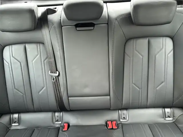 Audi A6 view 18