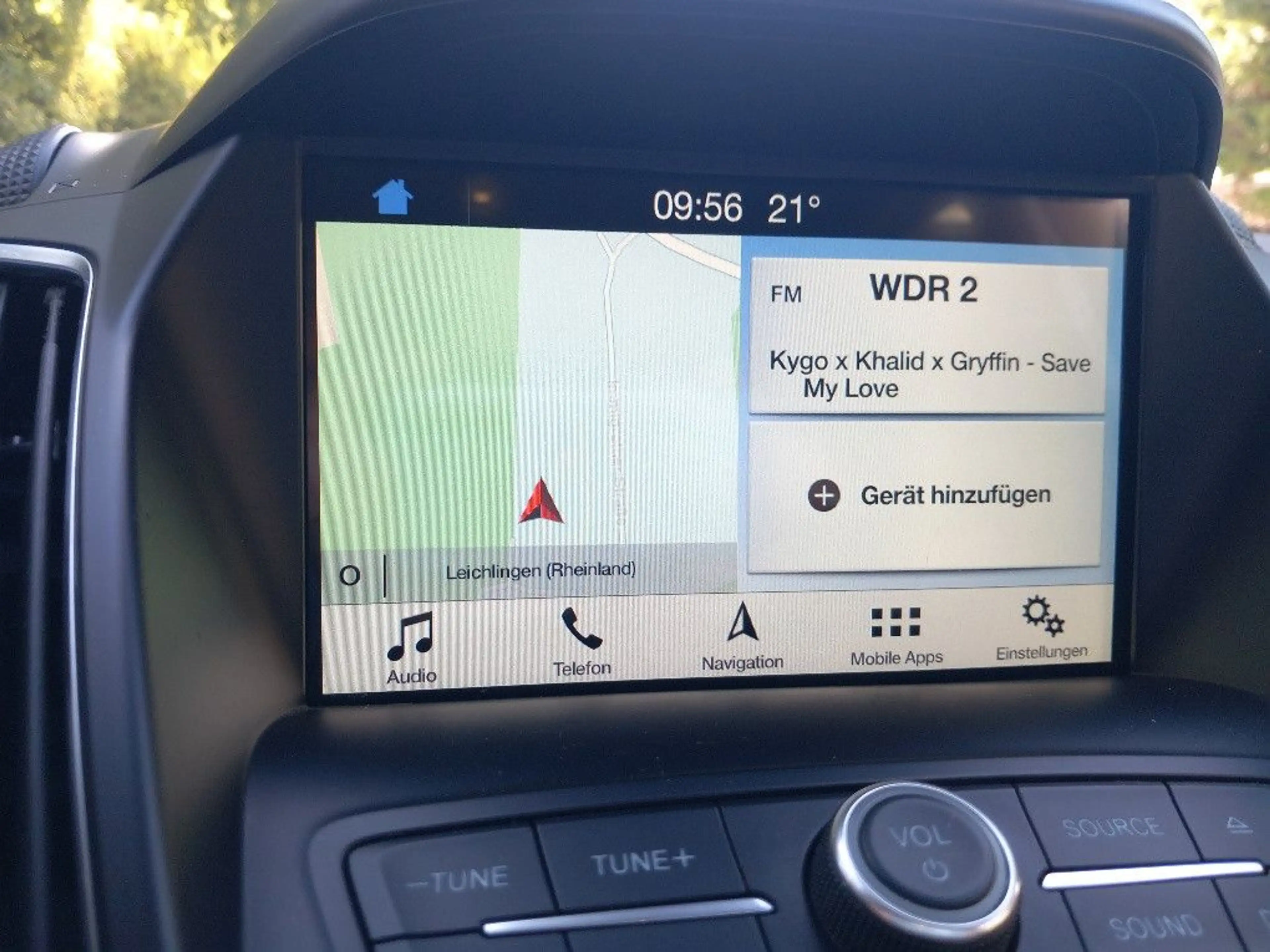 Ford C-Max 1.0 EcoBoost Titanium — photo 10