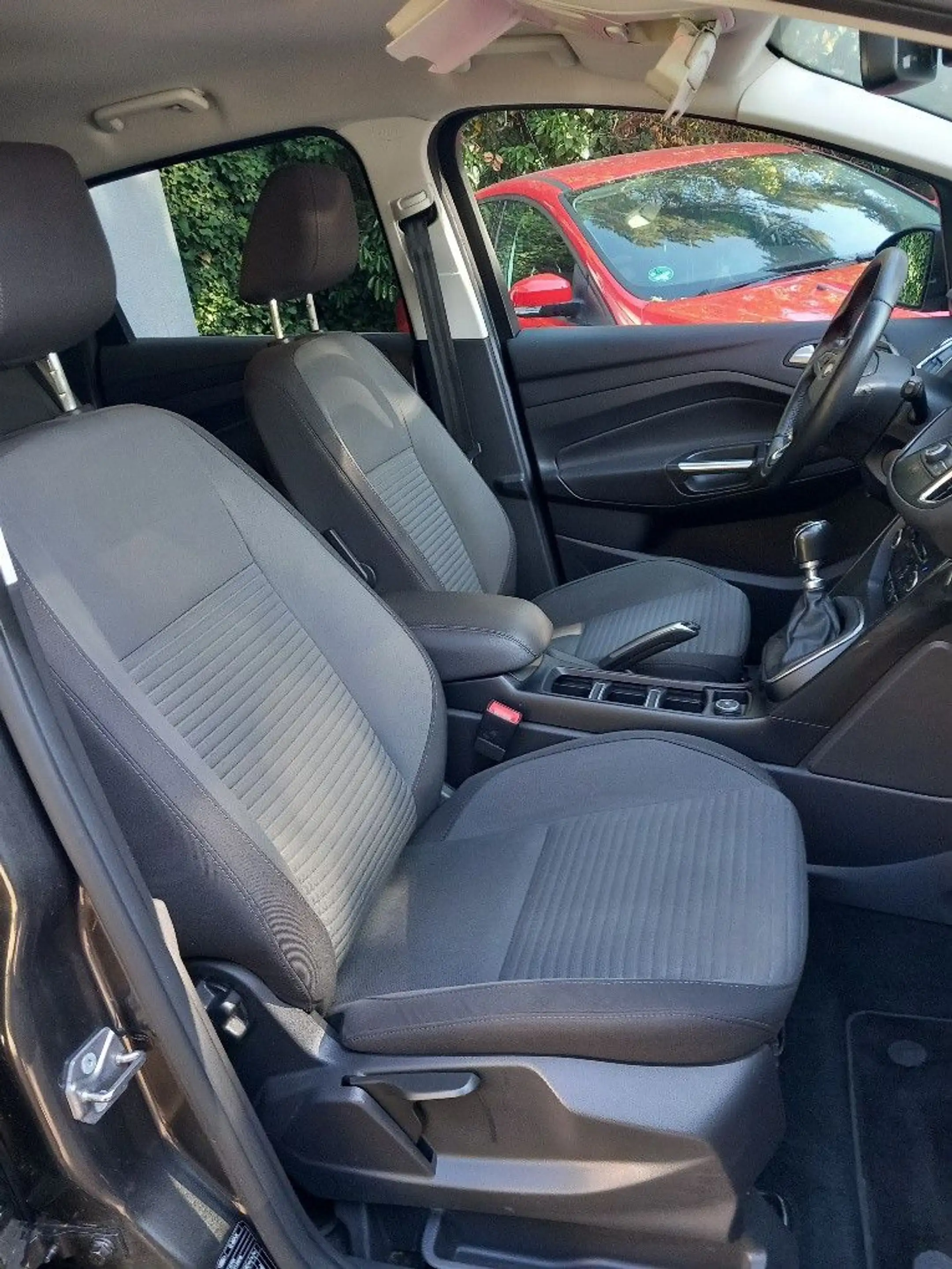 Ford C-Max 1.0 EcoBoost Titanium — photo 4