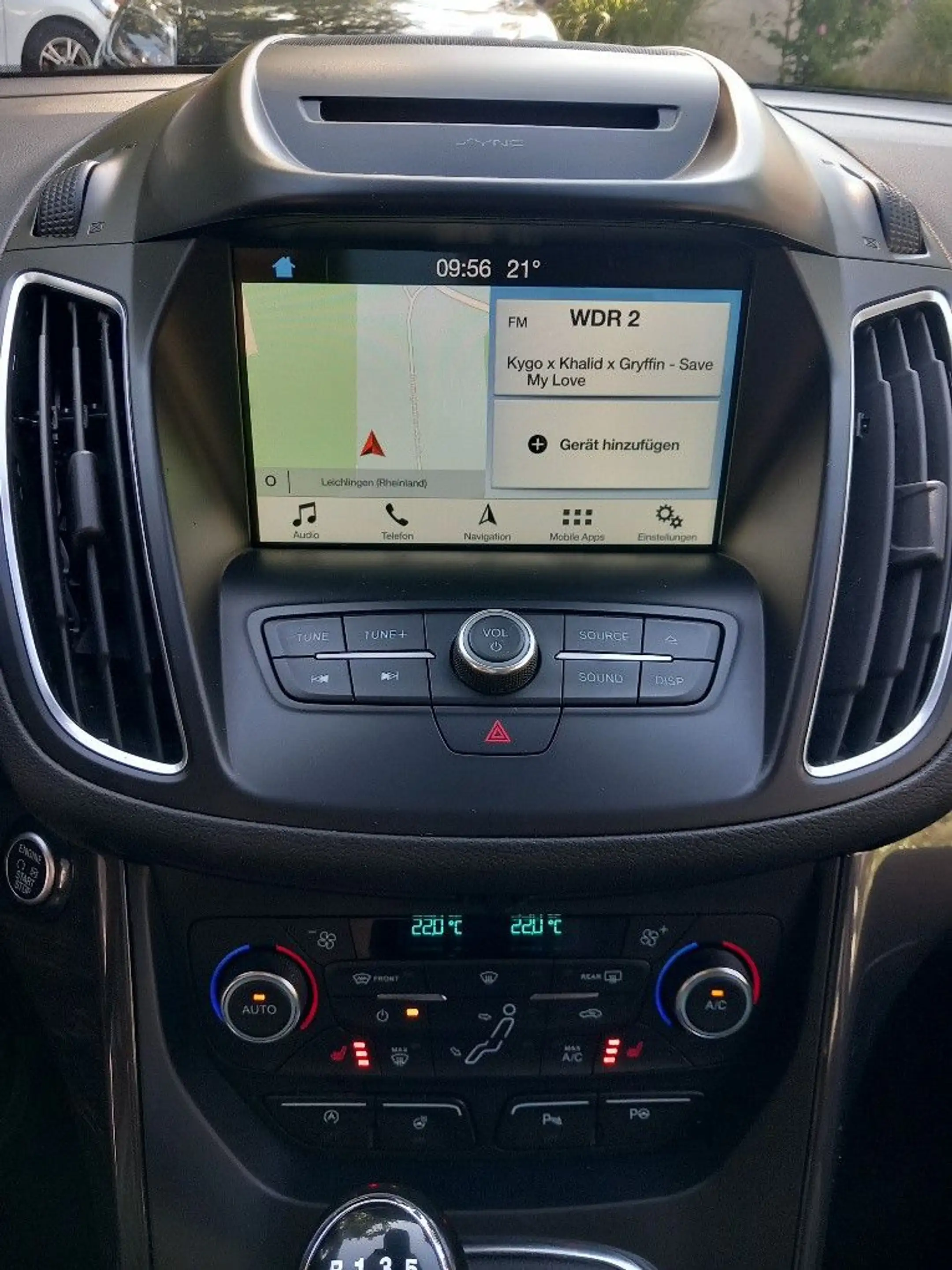 Ford C-Max 1.0 EcoBoost Titanium — photo 12