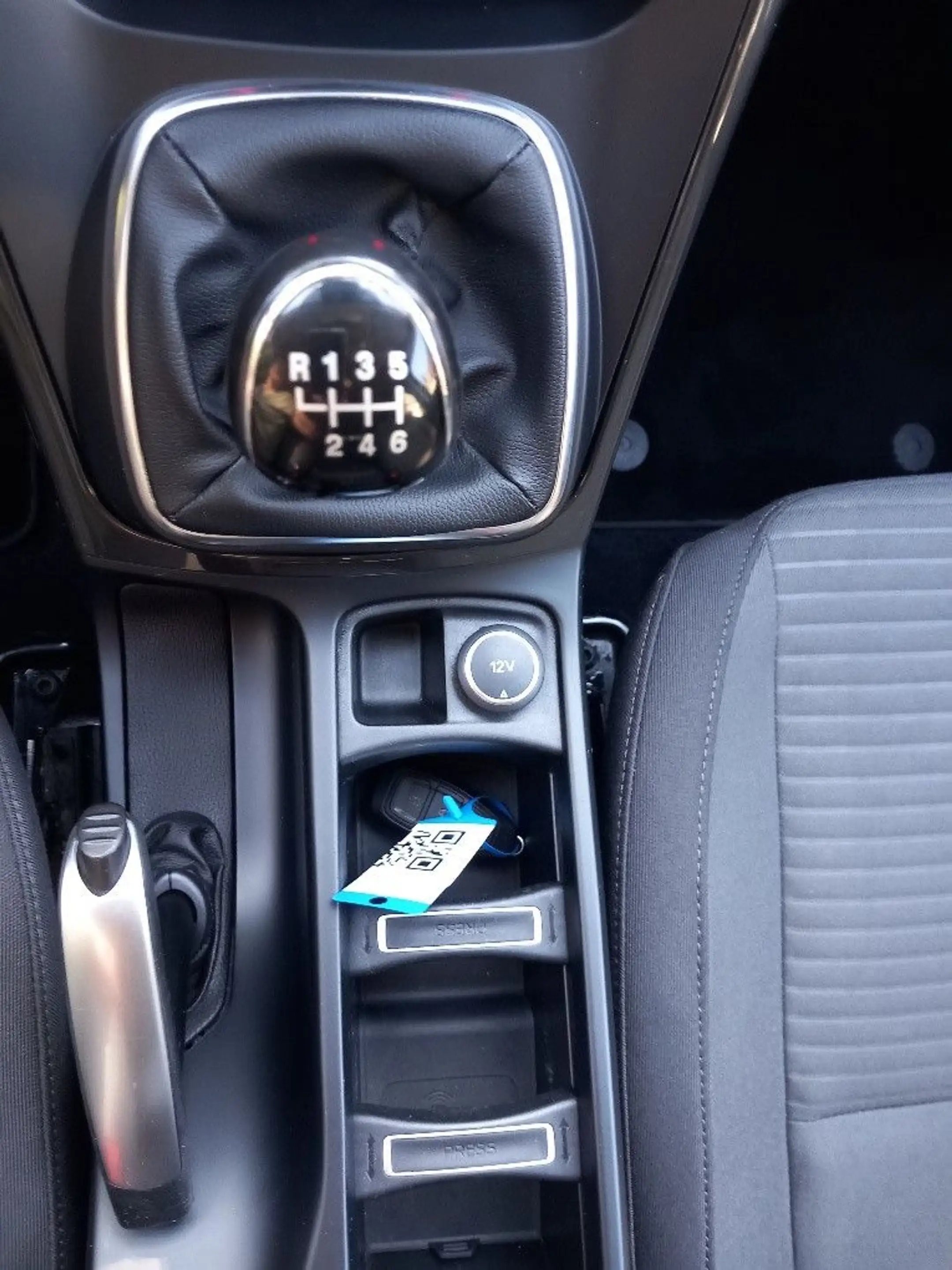 Ford C-Max 1.0 EcoBoost Titanium — photo 8