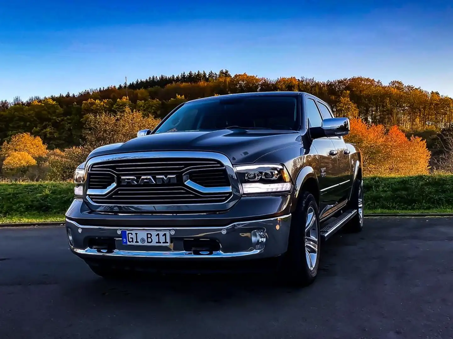 RAM 1500 Crew Cab Laramie - 1