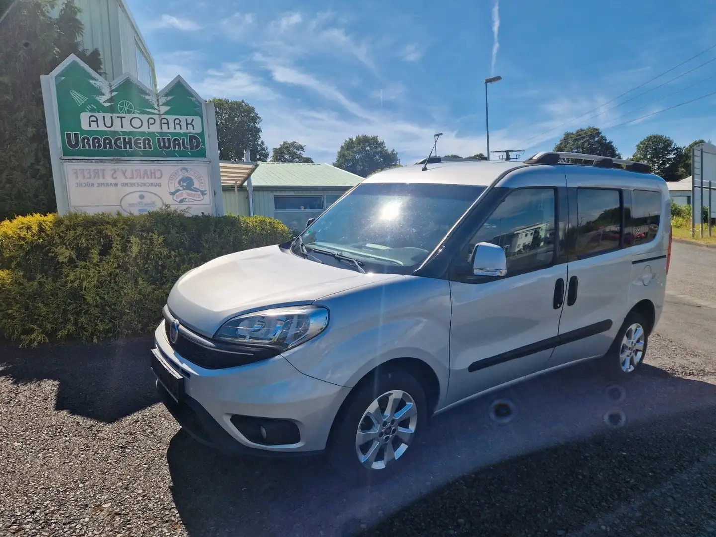 Fiat Doblo Doblò Lounge Klimaaut. Silber - 1
