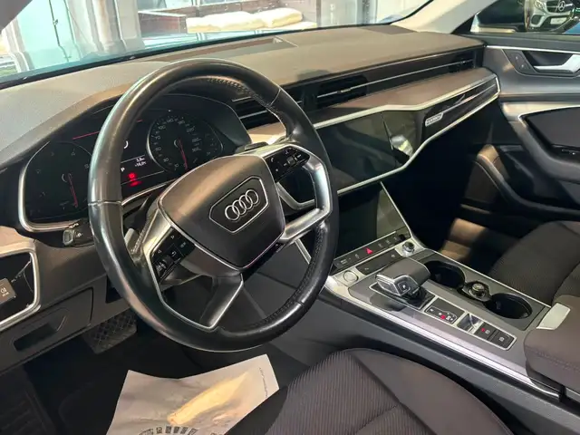 Audi A6 view 14