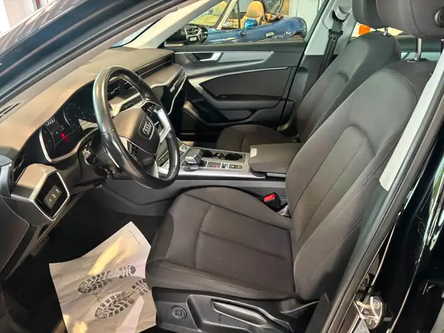 Audi A6 view 11