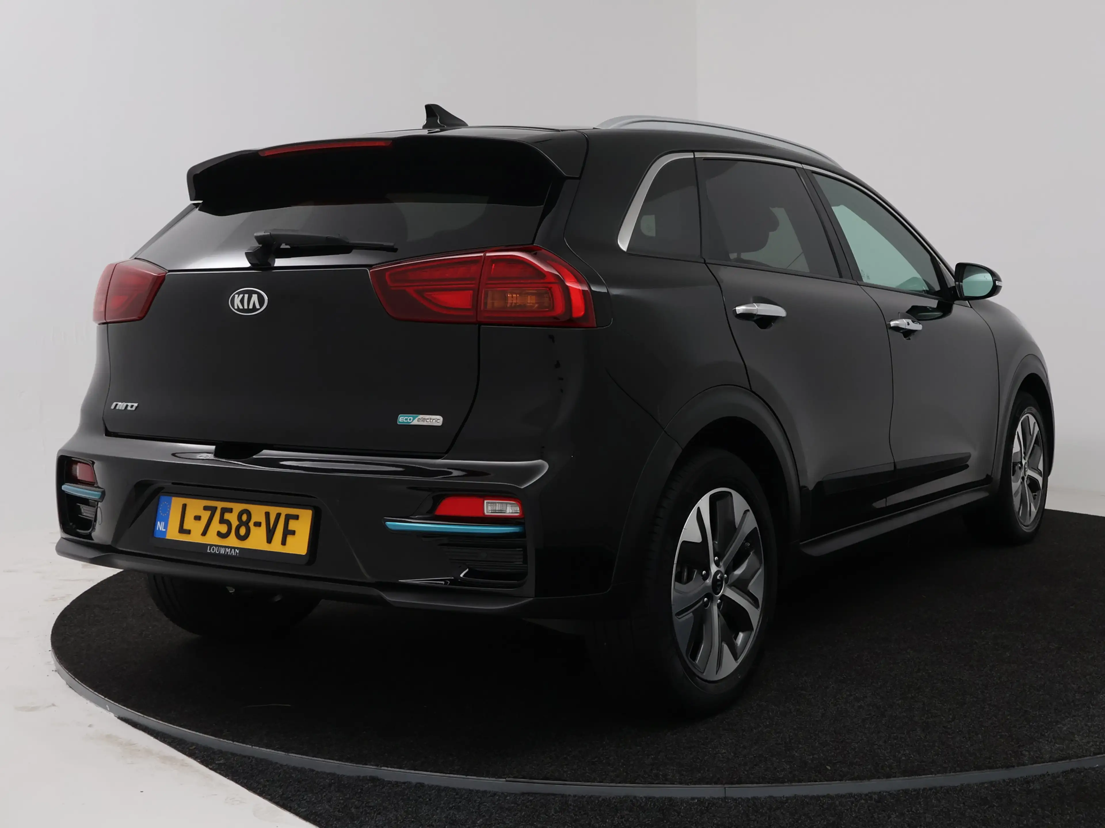Kia e-Niro ExecutiveLine 64 kWh | Schuif/kanteldak | Lederen — photo 2