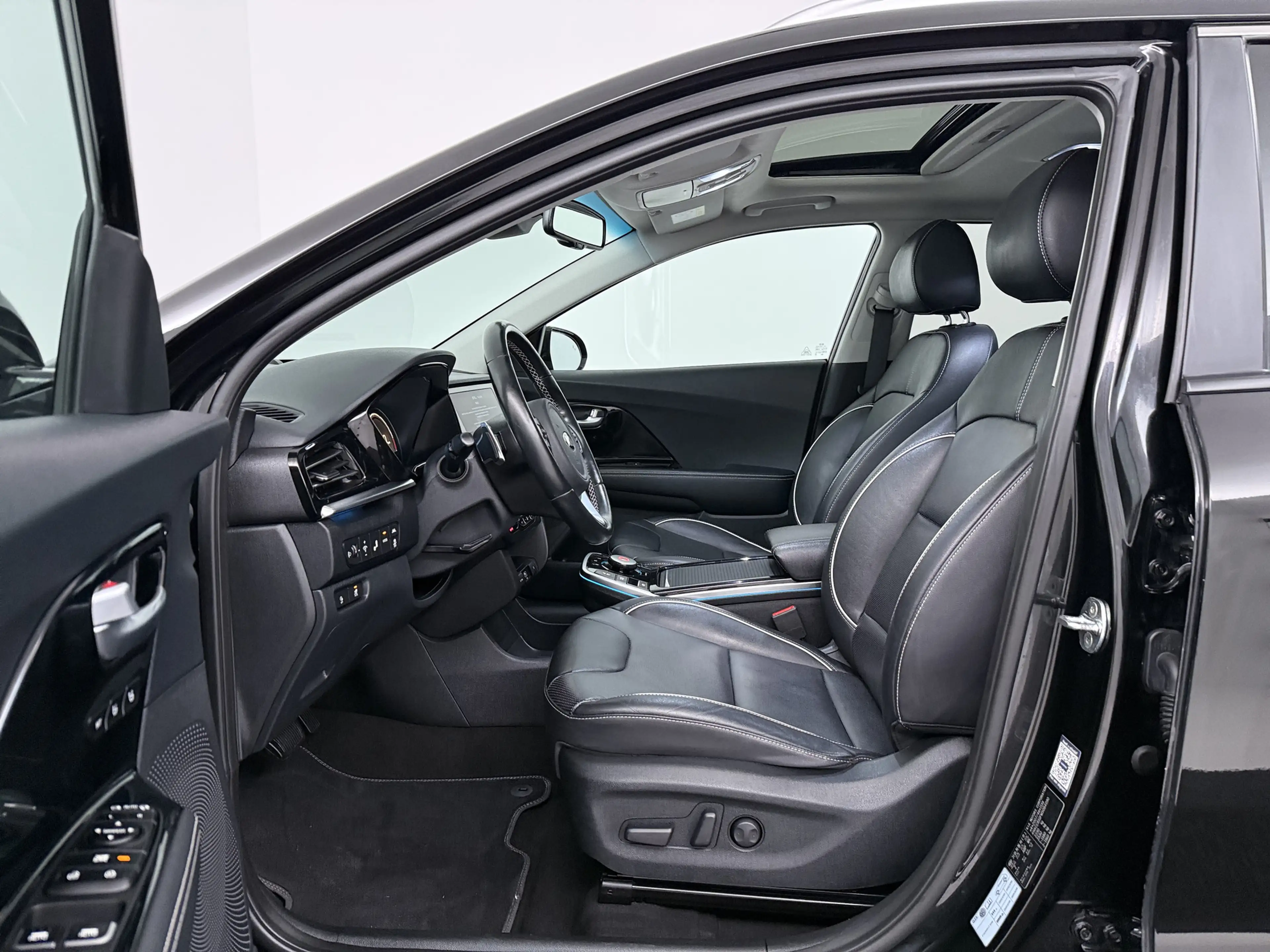 Kia e-Niro ExecutiveLine 64 kWh | Schuif/kanteldak | Lederen — photo 8