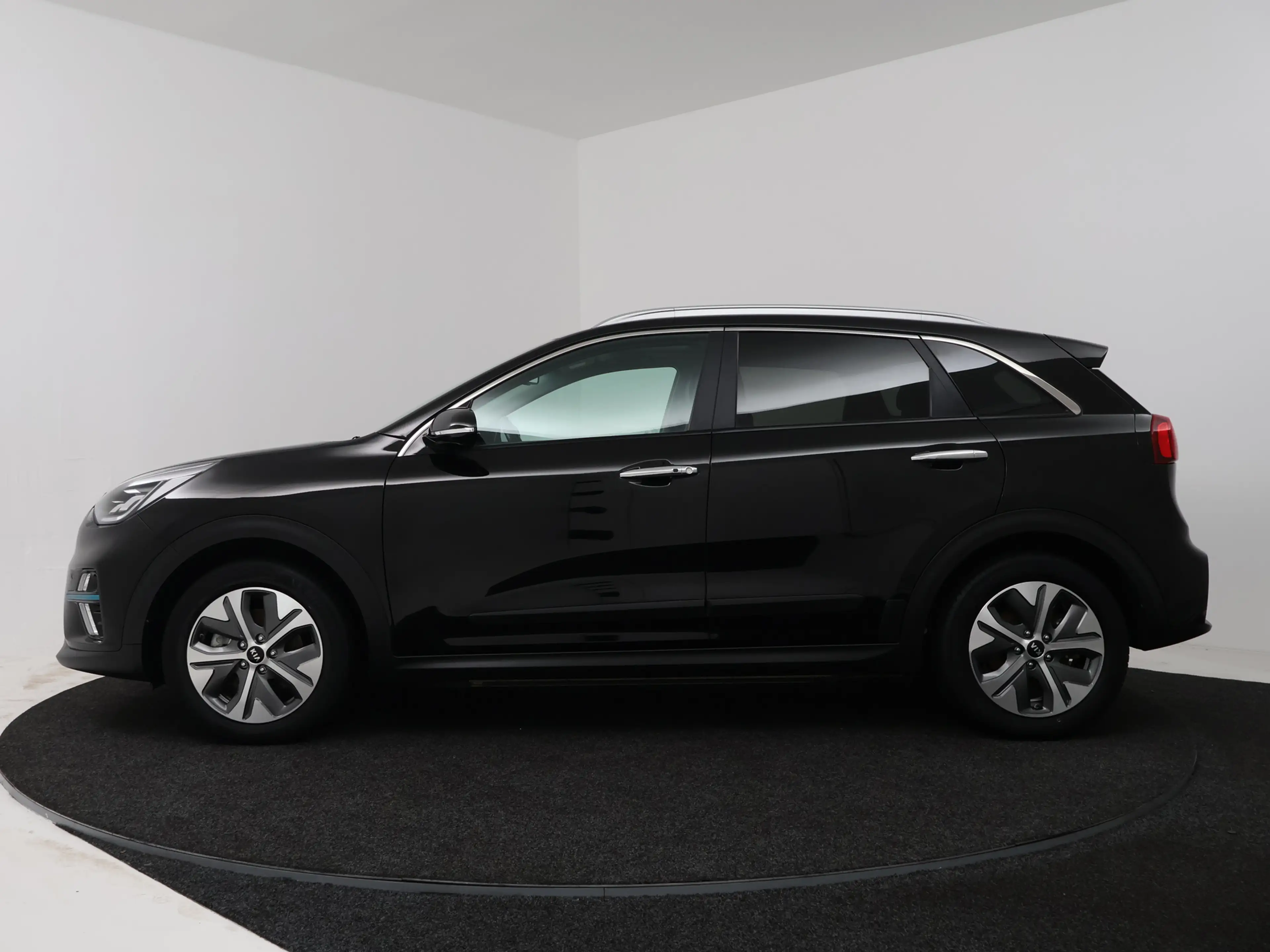 Kia e-Niro ExecutiveLine 64 kWh | Schuif/kanteldak | Lederen — photo 3