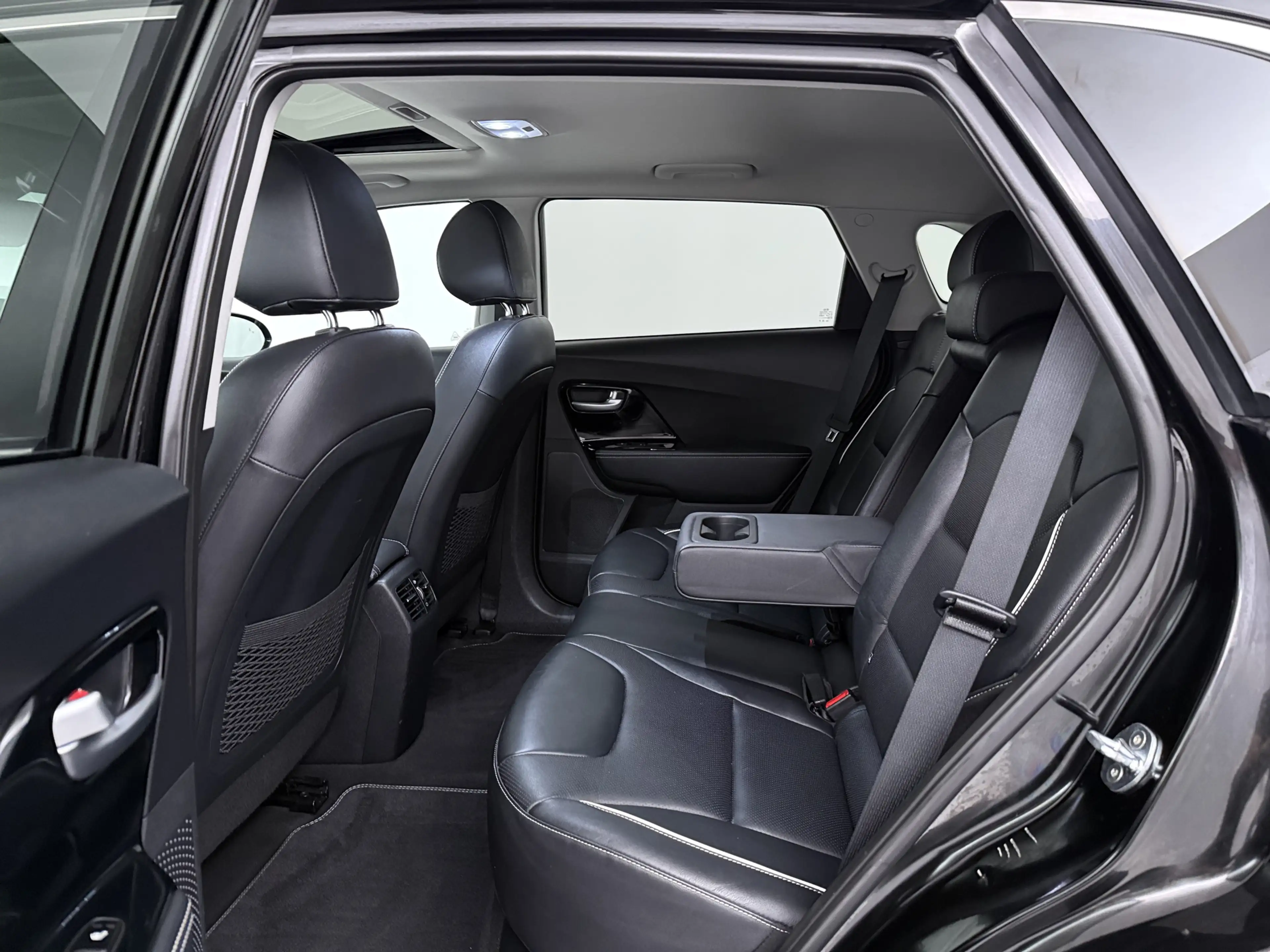 Kia e-Niro ExecutiveLine 64 kWh | Schuif/kanteldak | Lederen — photo 9
