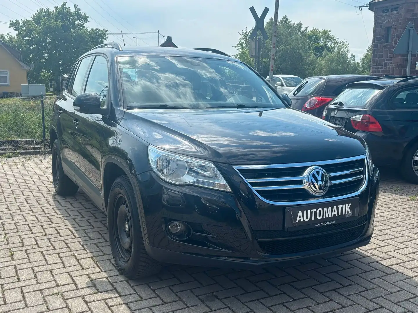 Volkswagen Tiguan Trend & Fun 4Motion Automatik Mit TÜV Schwarz - 2