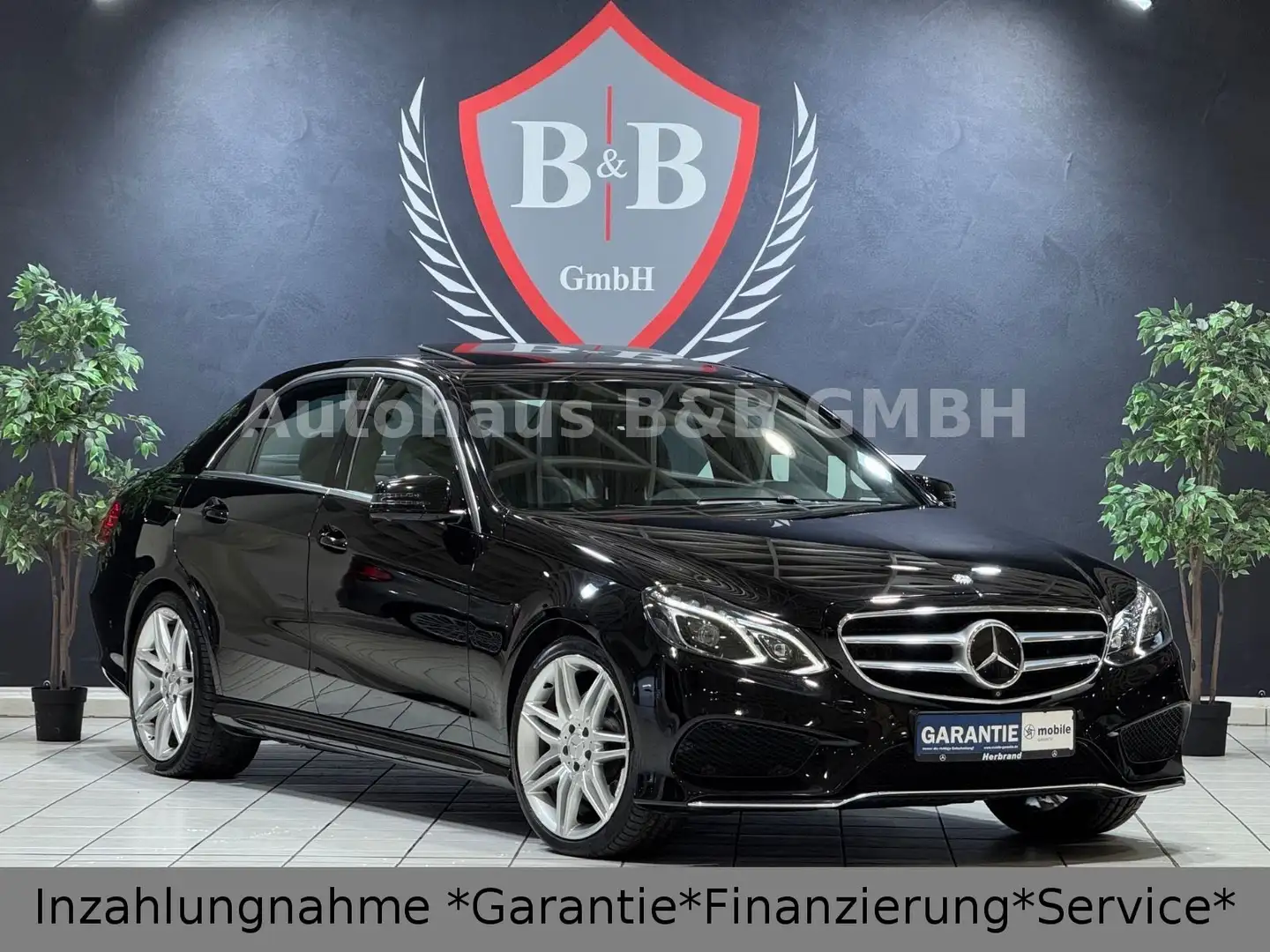 Mercedes-Benz E 350 E-350d*AMG*4Matic*2.HD*360°Stand-HZ*Schiebedach Noir - 1
