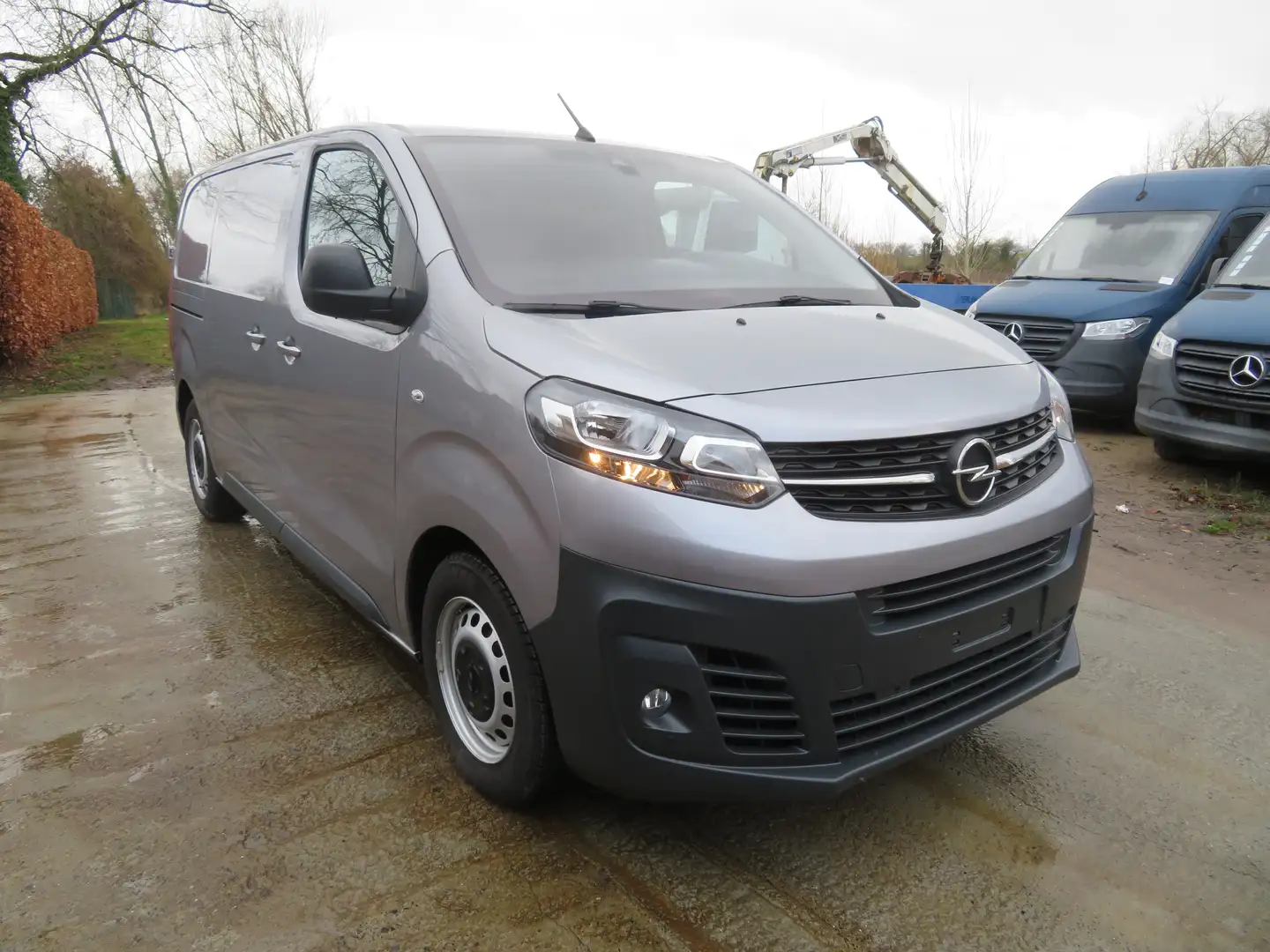 Opel Vivaro 2.0 Turbo Edition - Auto - 2023 Silber - 1