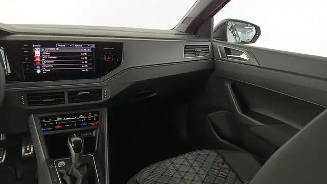 Volkswagen Polo view 13