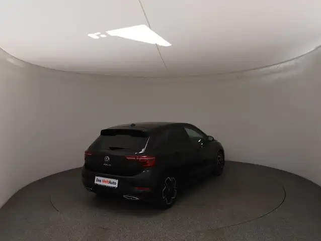 Volkswagen Polo view 4