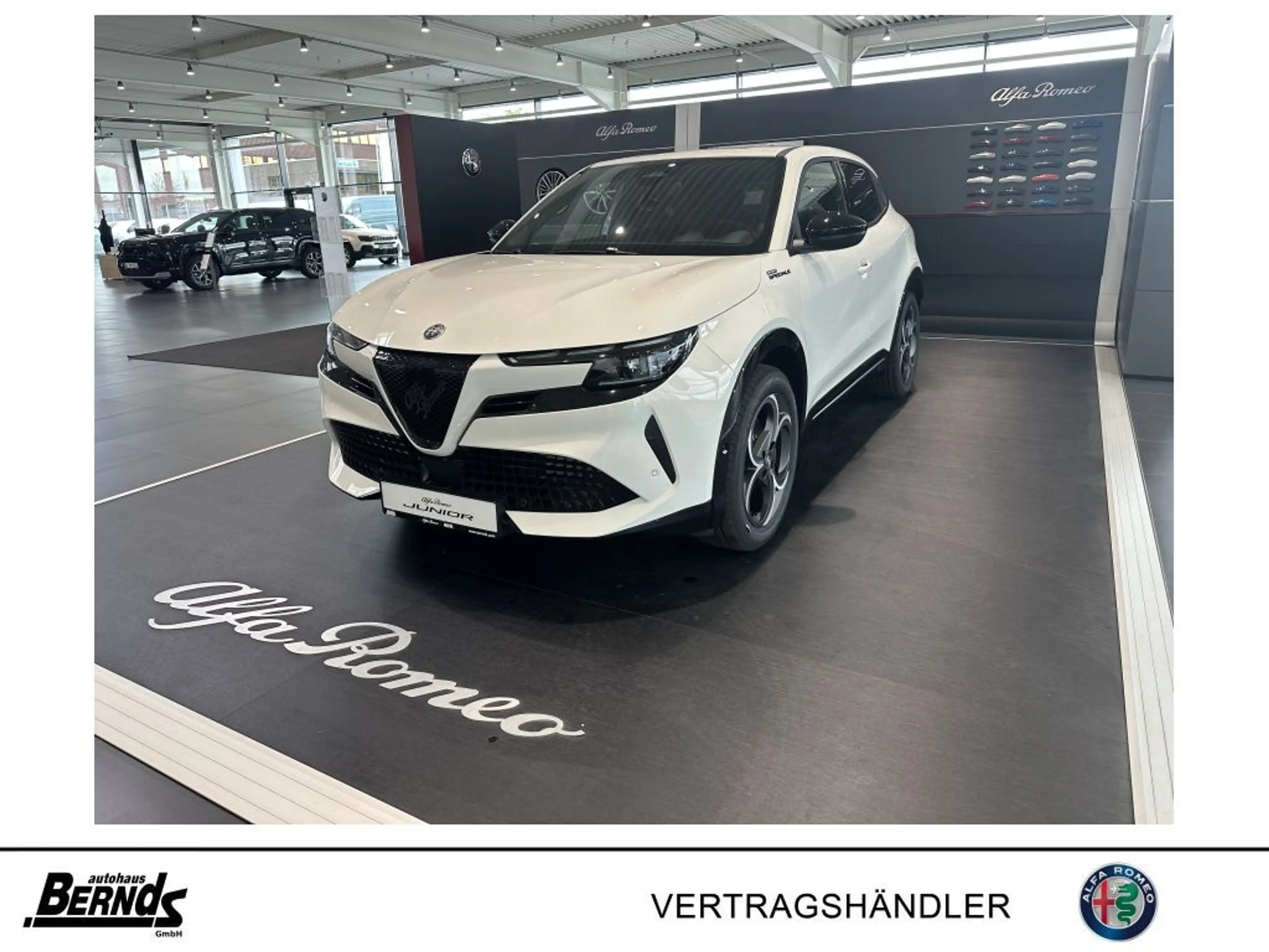 Alfa Romeo Junior 1.2 VGT Ibrida Sport Speciale ohne Tech Paket