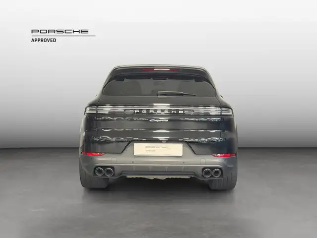 Porsche Cayenne view 3