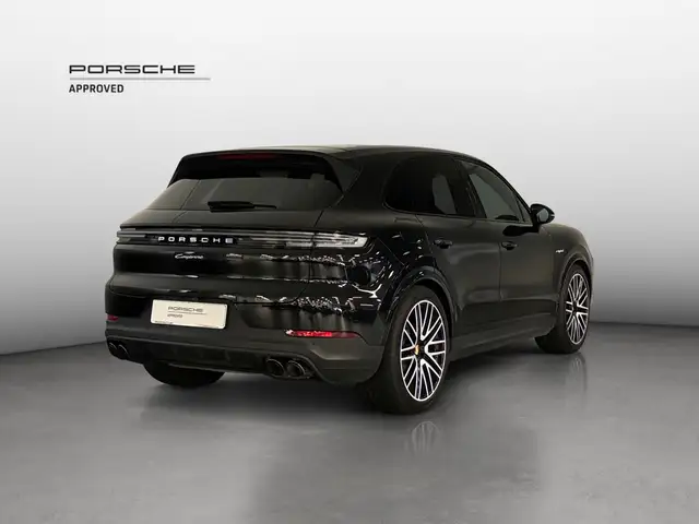 Porsche Cayenne view 4