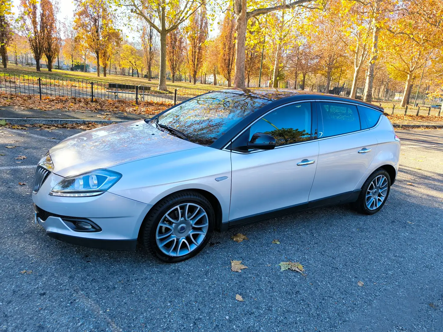 Lancia Delta Delta III  1.6 mjt Platino 120cv selectronic dpf Grigio - 2