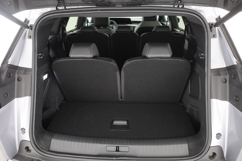 Peugeot 5008 GT 1.2 Hybrid Aut. Matrix ACC 7-Sitzer — photo 24