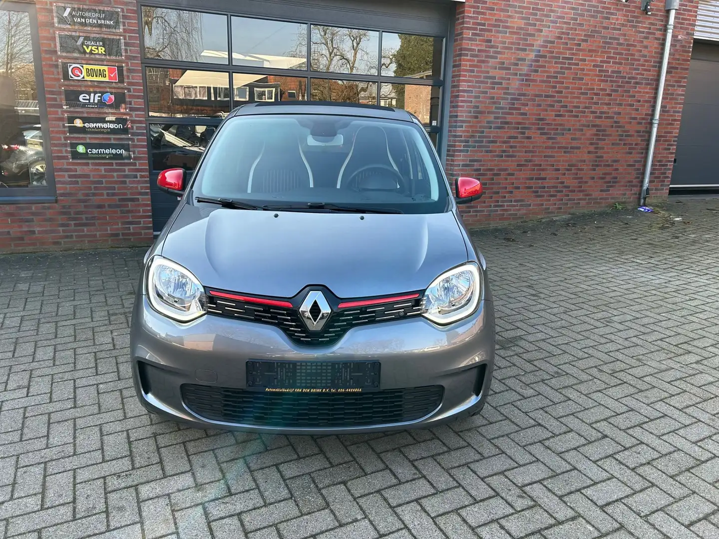 Renault Twingo Z.E. R80 E-Tech Techno 22 kWh Grijs - 2