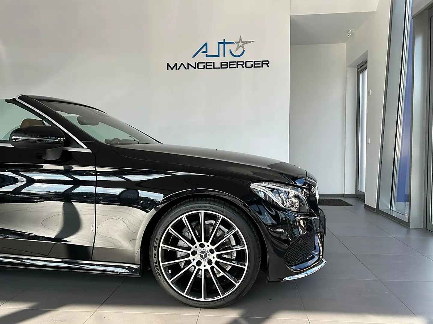 Mercedes-Benz C 220 d AMG Line Schwarz - 2