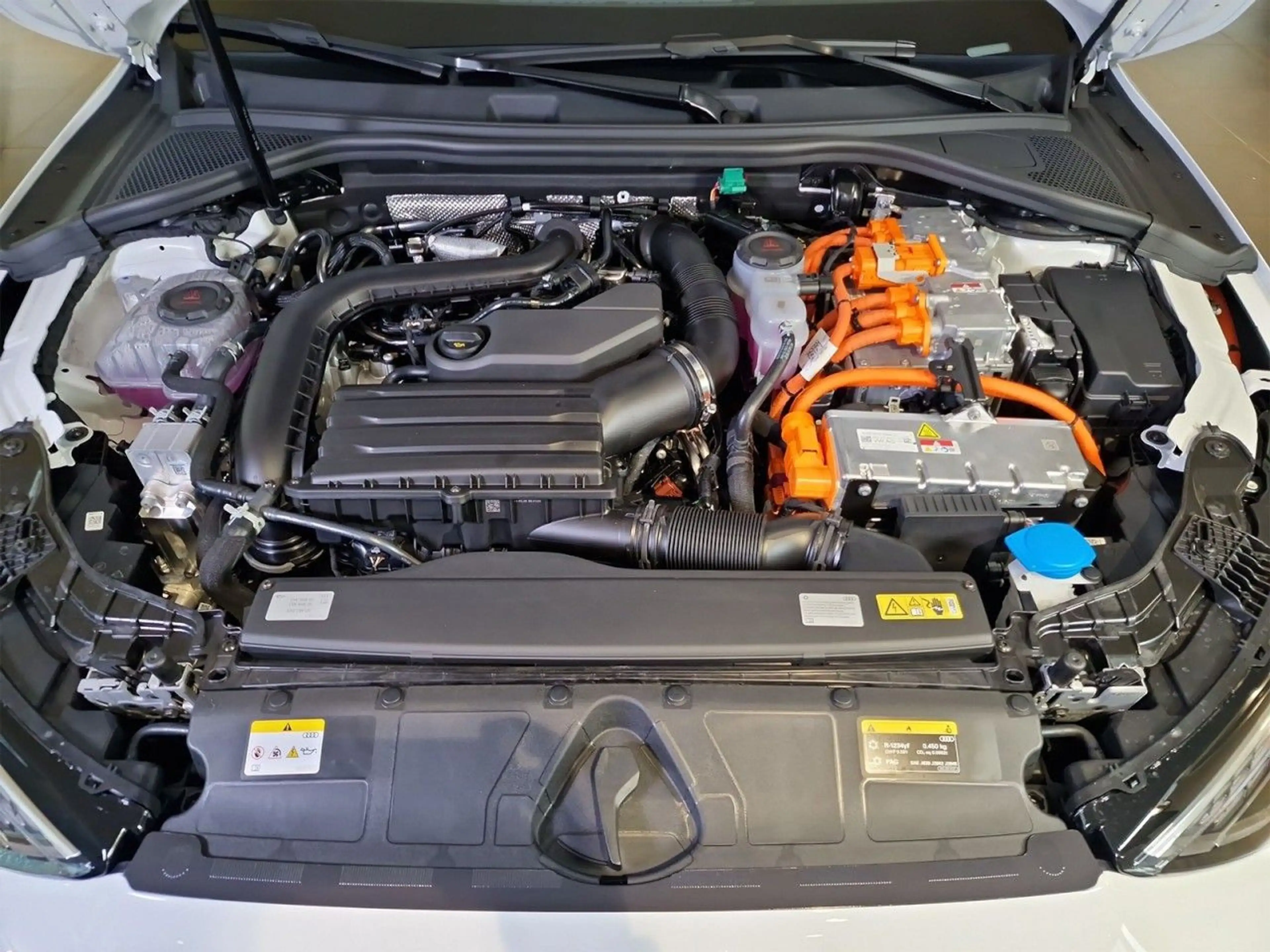 Audi A3 TFSI e S-line S-tronic Navi+ LED — photo 12