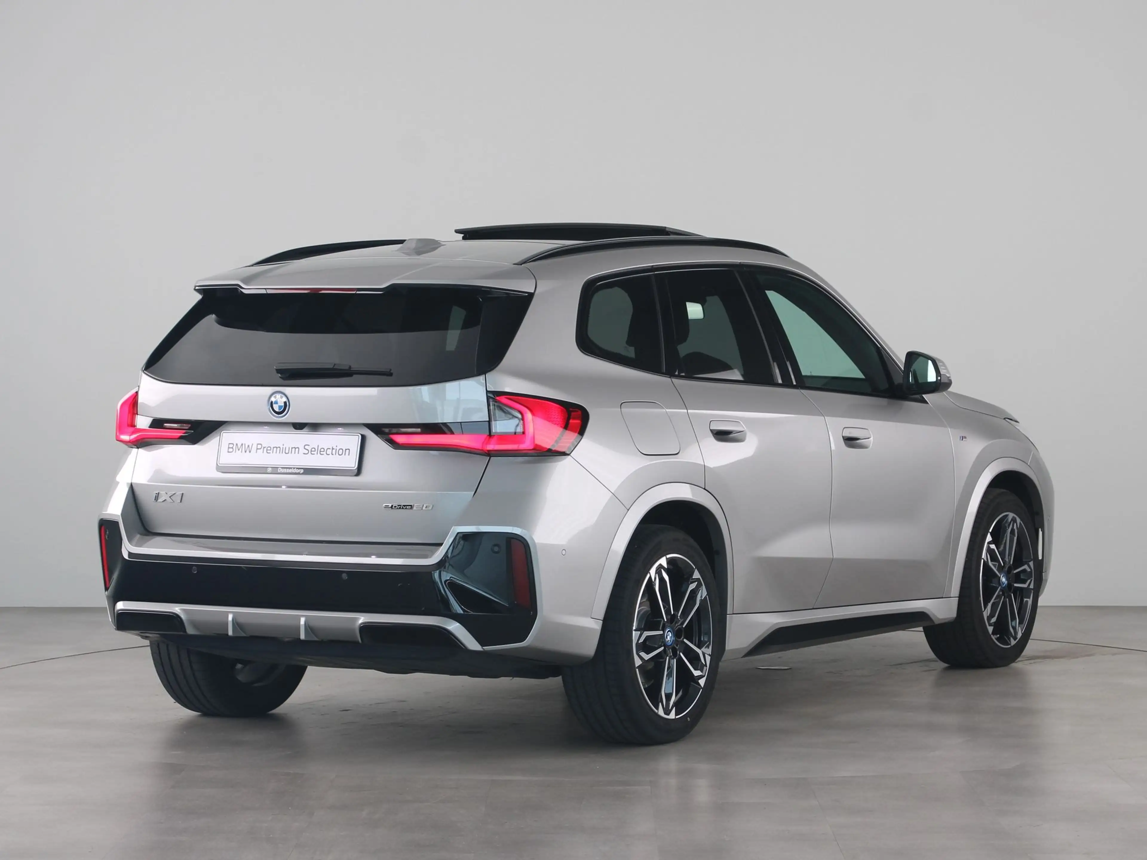BMW iX1 eDrive20 67 kWh M Sport Edition Trekhaak — photo 5