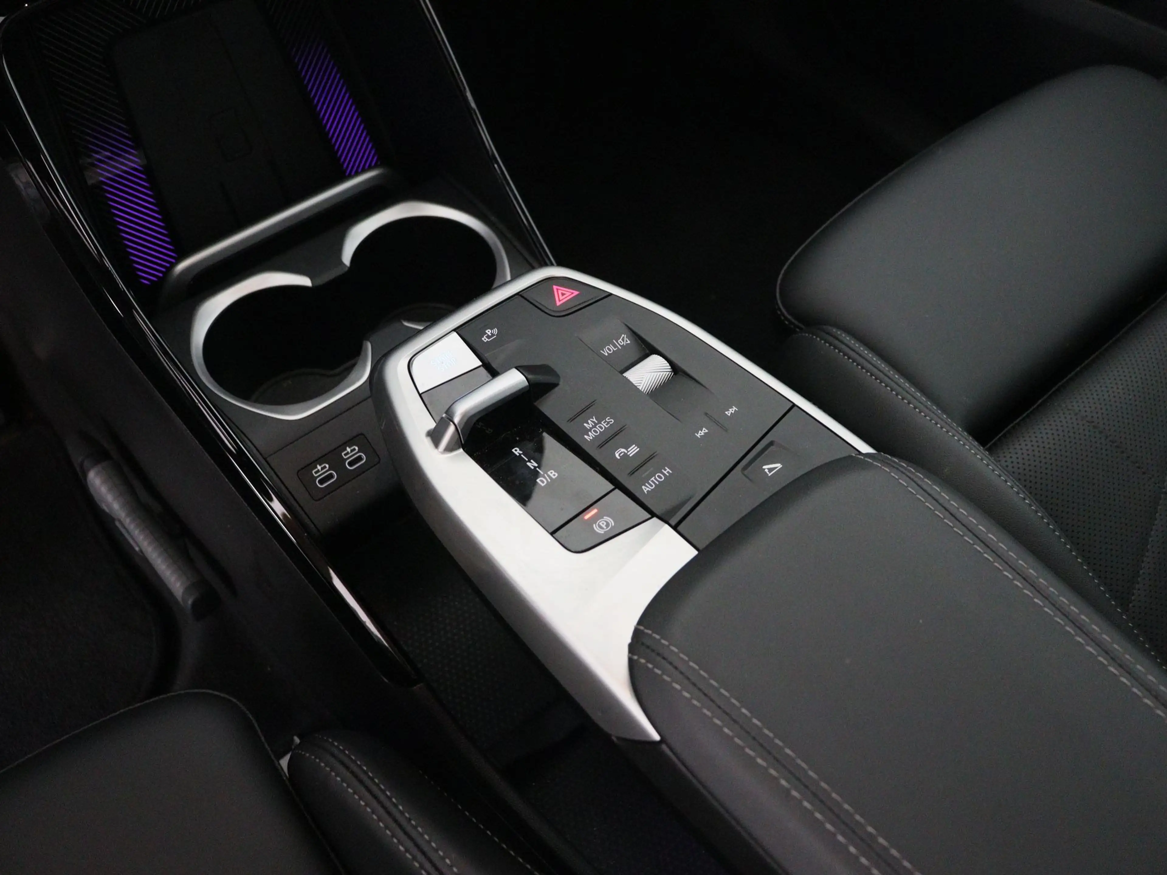 BMW iX1 eDrive20 67 kWh M Sport Edition Trekhaak — photo 13