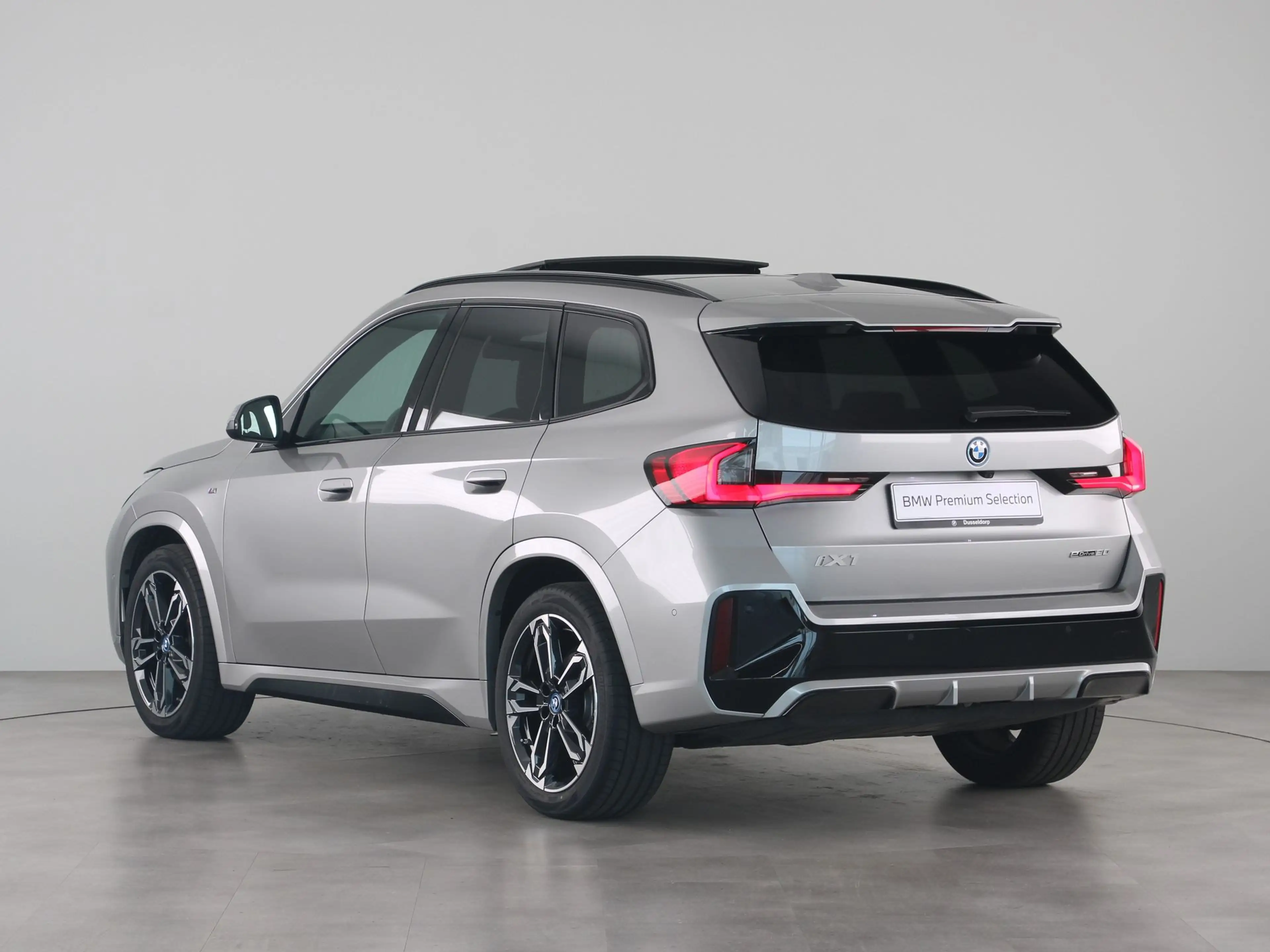 BMW iX1 eDrive20 67 kWh M Sport Edition Trekhaak — photo 7
